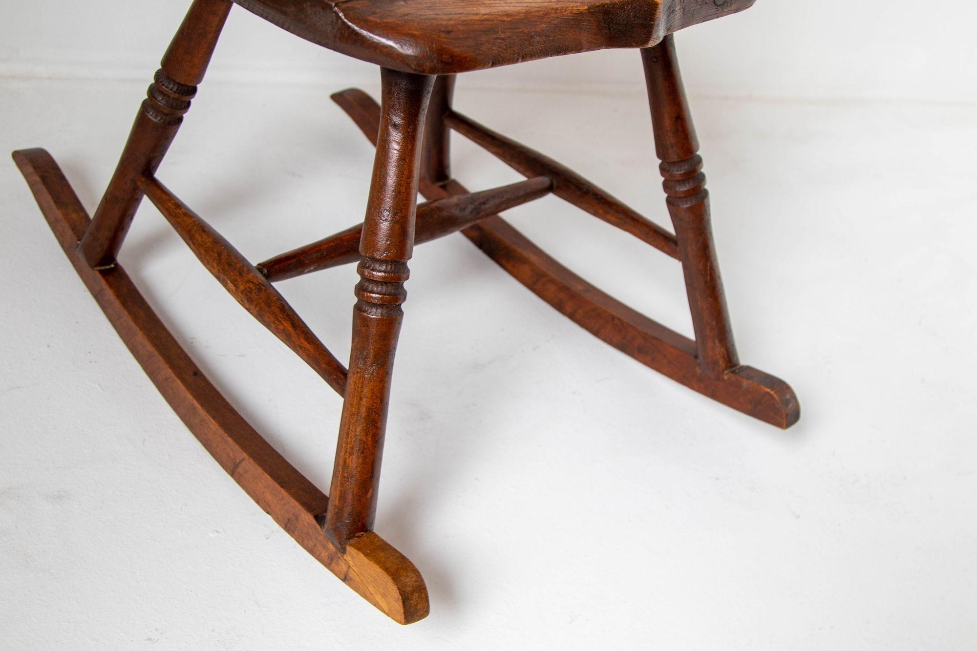 18th Century Bentwood Windsor Rocking Chair with Fan back For Sale 1