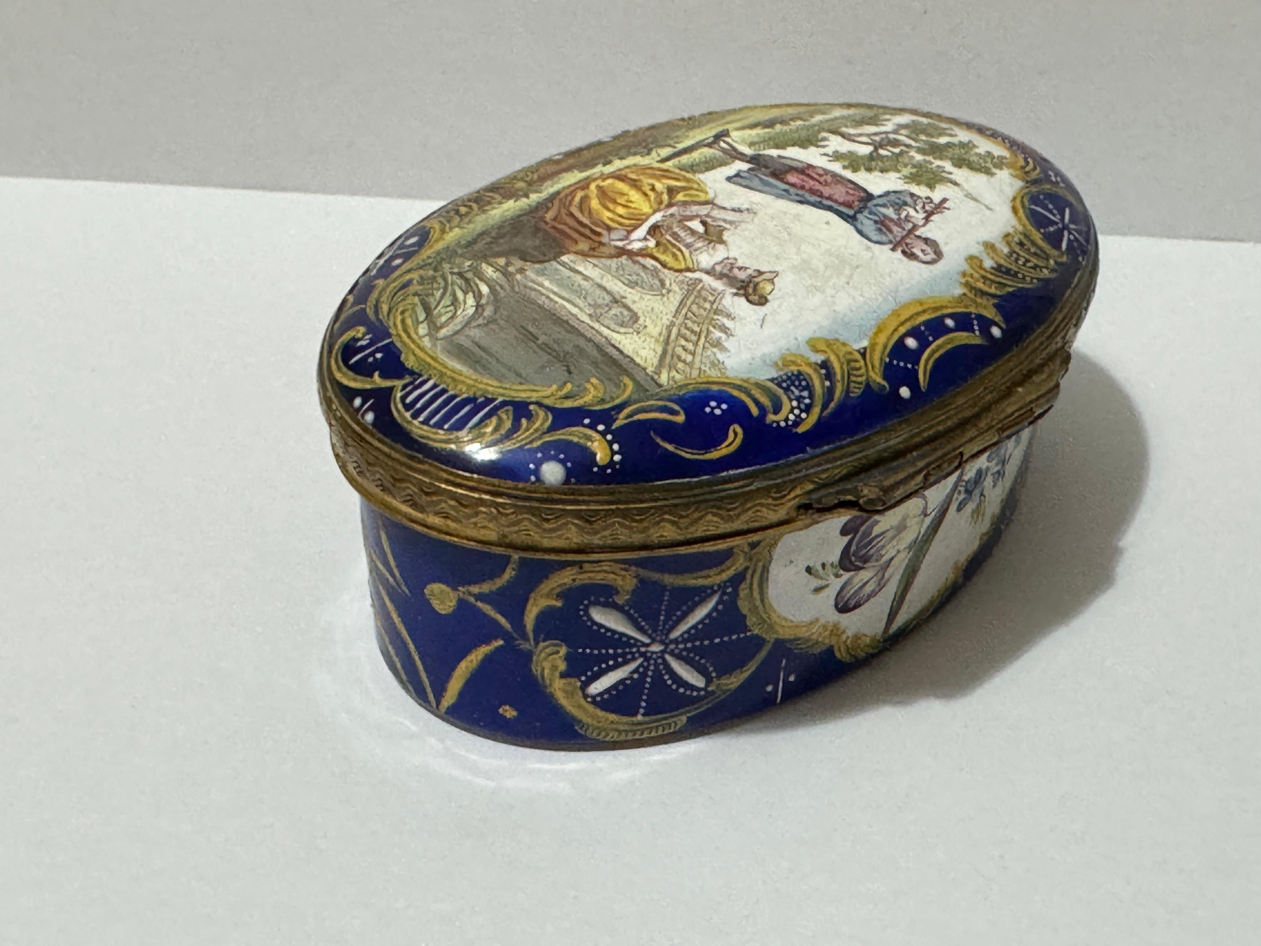 18th Century Bilston Enamel Oval Patch / Snuff Box Circa 1780 In Good Condition For Sale In Basildon, GB