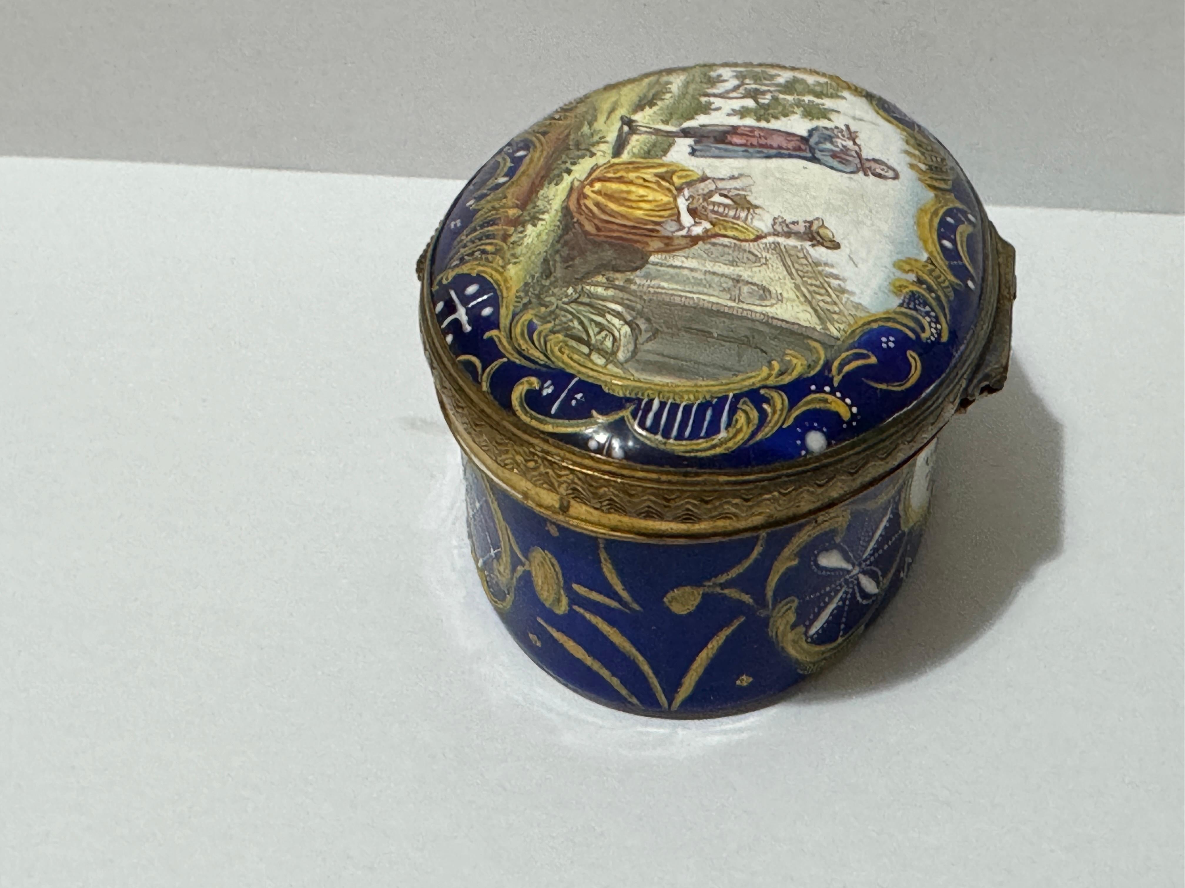 18th Century and Earlier 18th Century Bilston Enamel Oval Patch / Snuff Box Circa 1780 For Sale