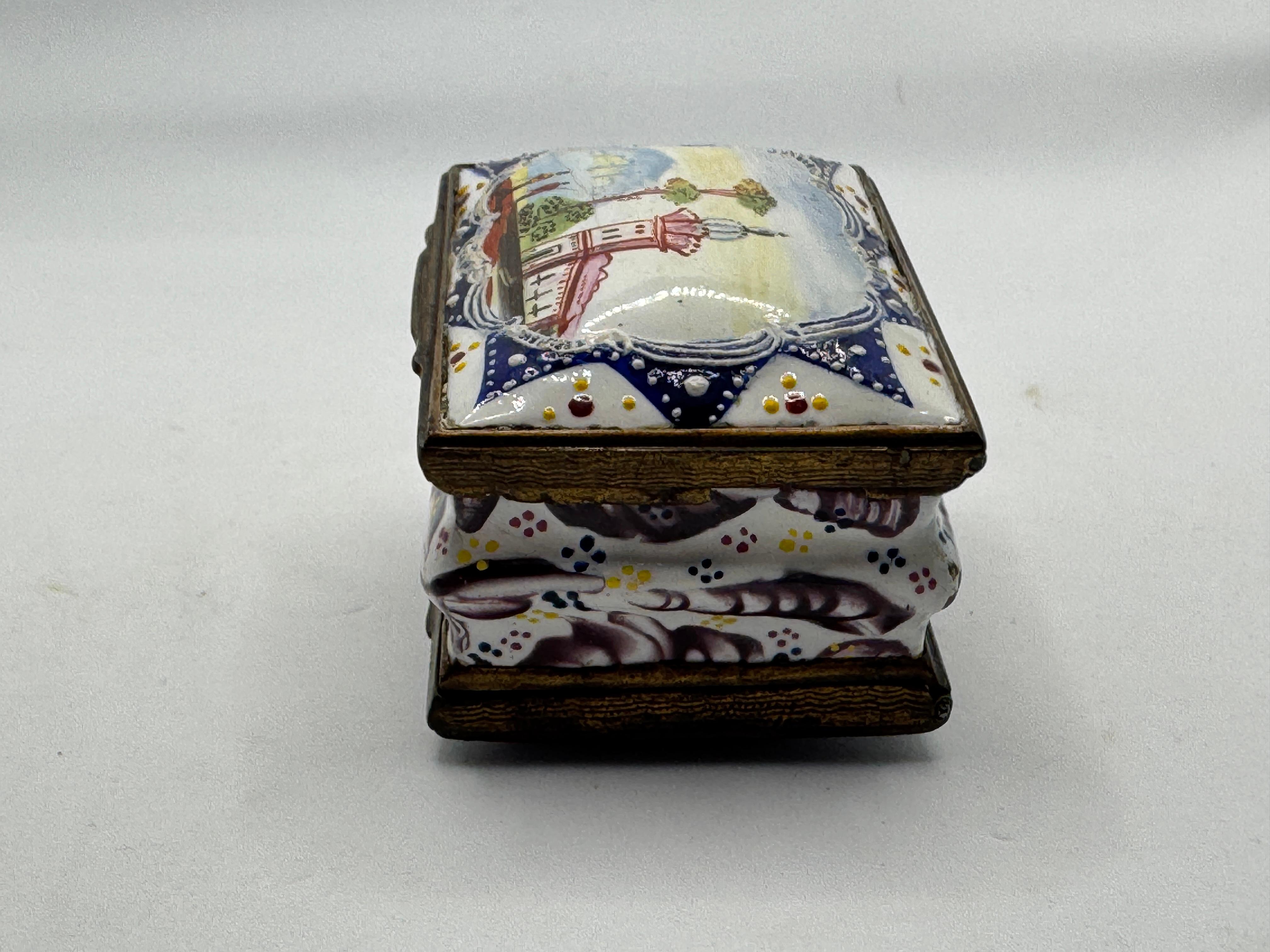 18th Century Bilston Enamel Patch / Snuff Box - Double Hinged For Sale 12