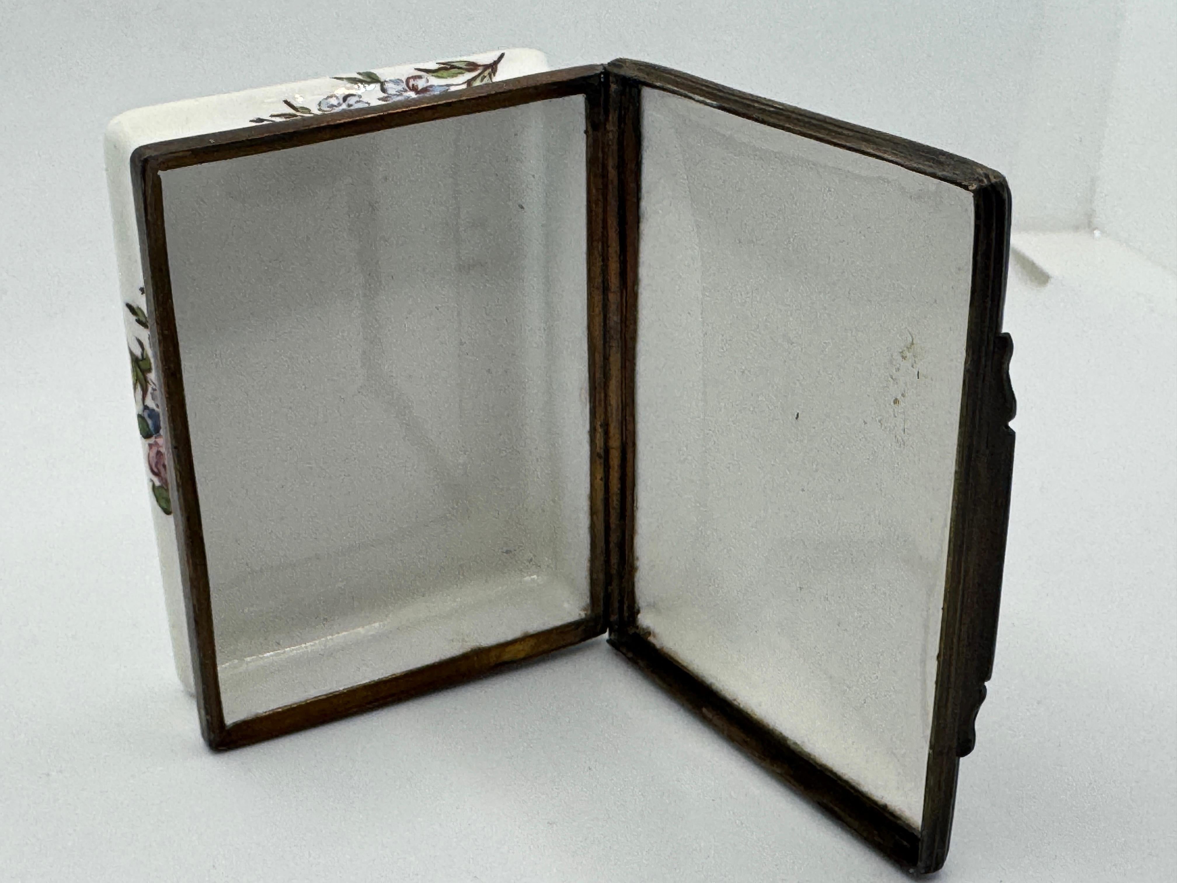18th Century Bilston Enamel Rectangular Patch / Snuff Box Circa 1780 For Sale 6