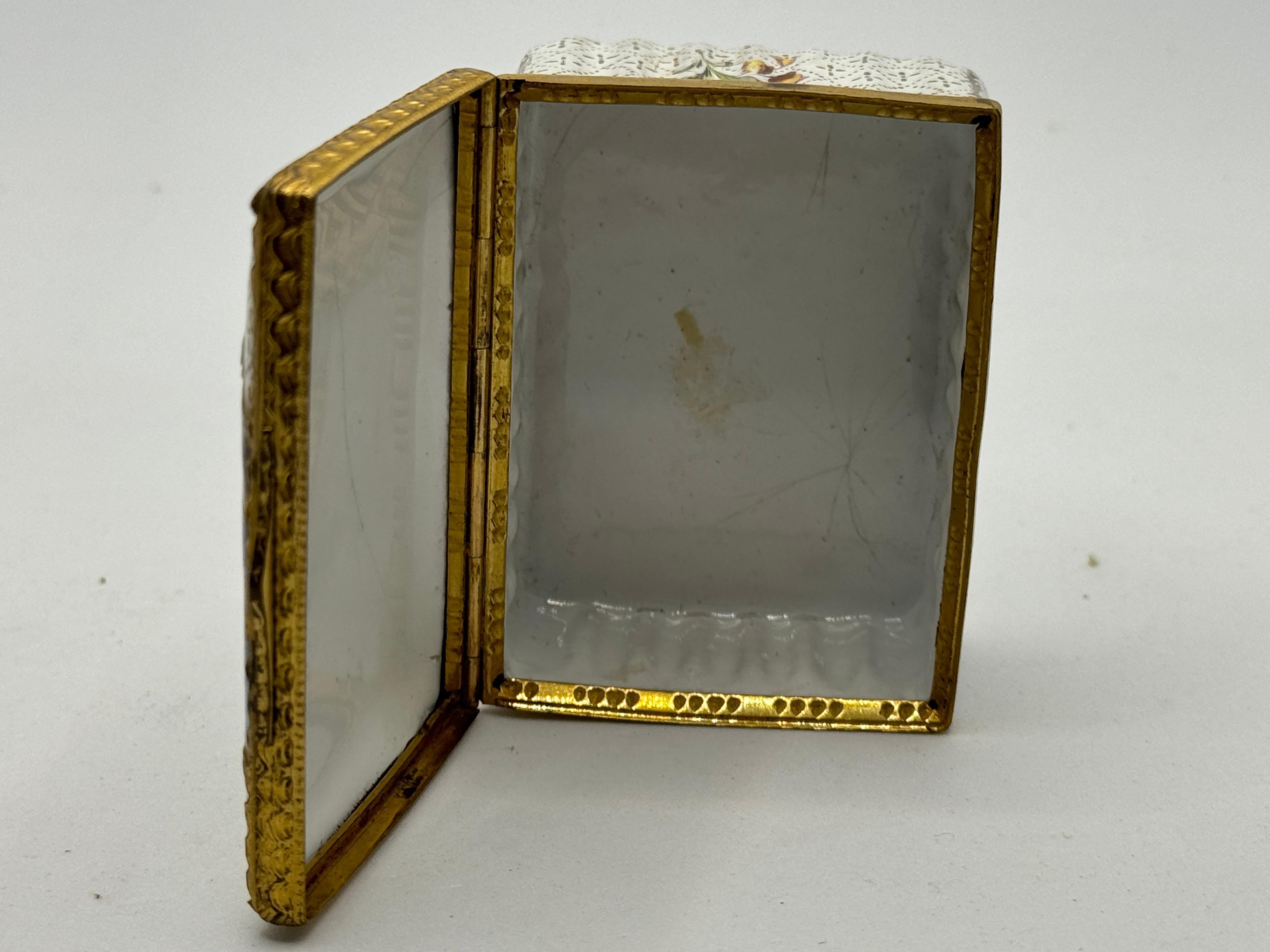 Bronze 18th Century Bilston Enamel Rectangular Patch / Snuff Box Circa 1780 For Sale