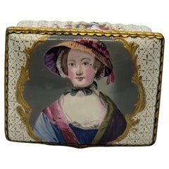 18th Century Bilston Enamel Rectangular Patch / Snuff Box Circa 1780 18th Century Bilston Enamel Rectangular Patch / Snuff Box Circa 1780