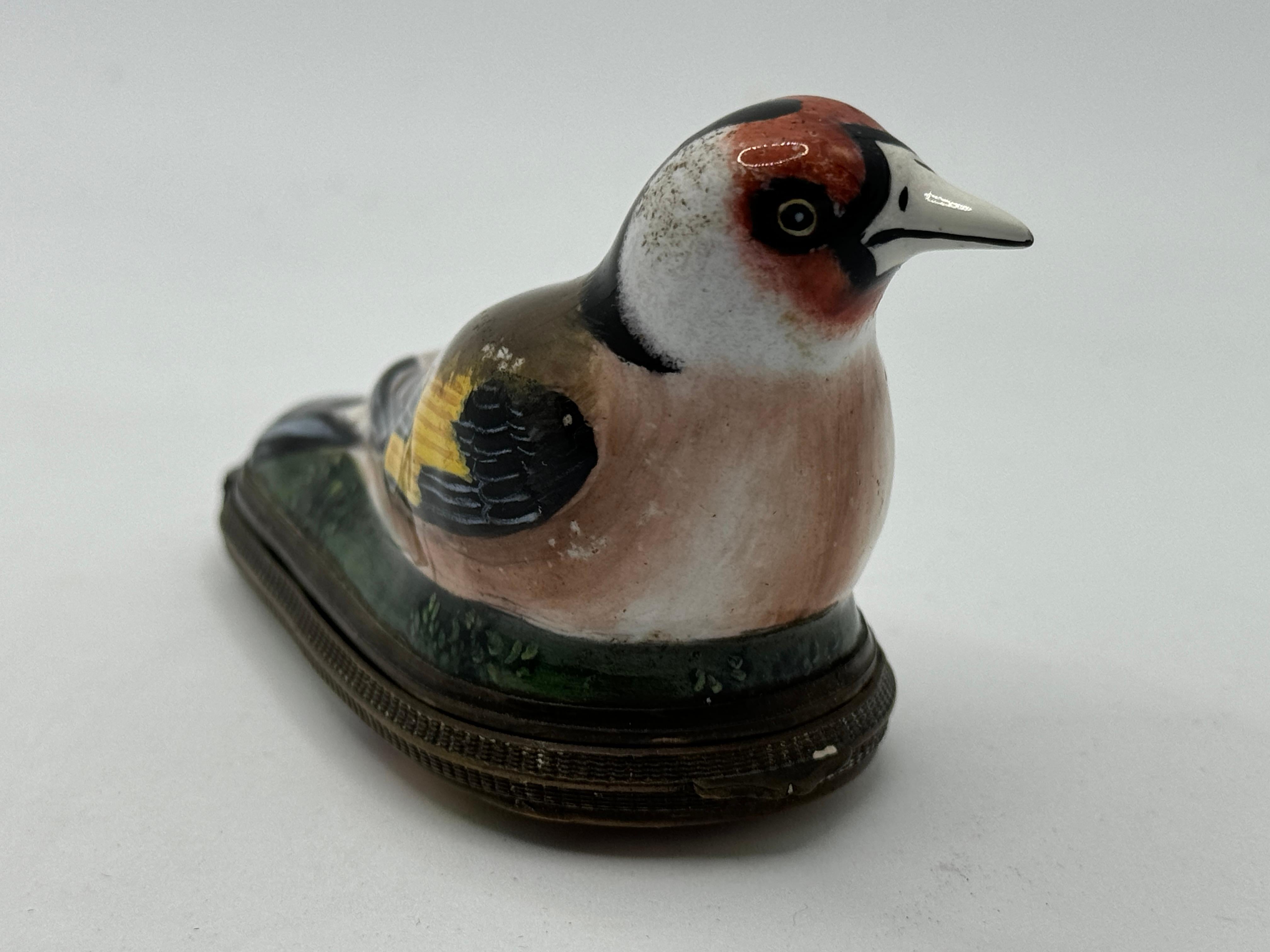 Hand-Painted 18th Century Bilston English Enamel Bird Bonbonniere / Patch Box