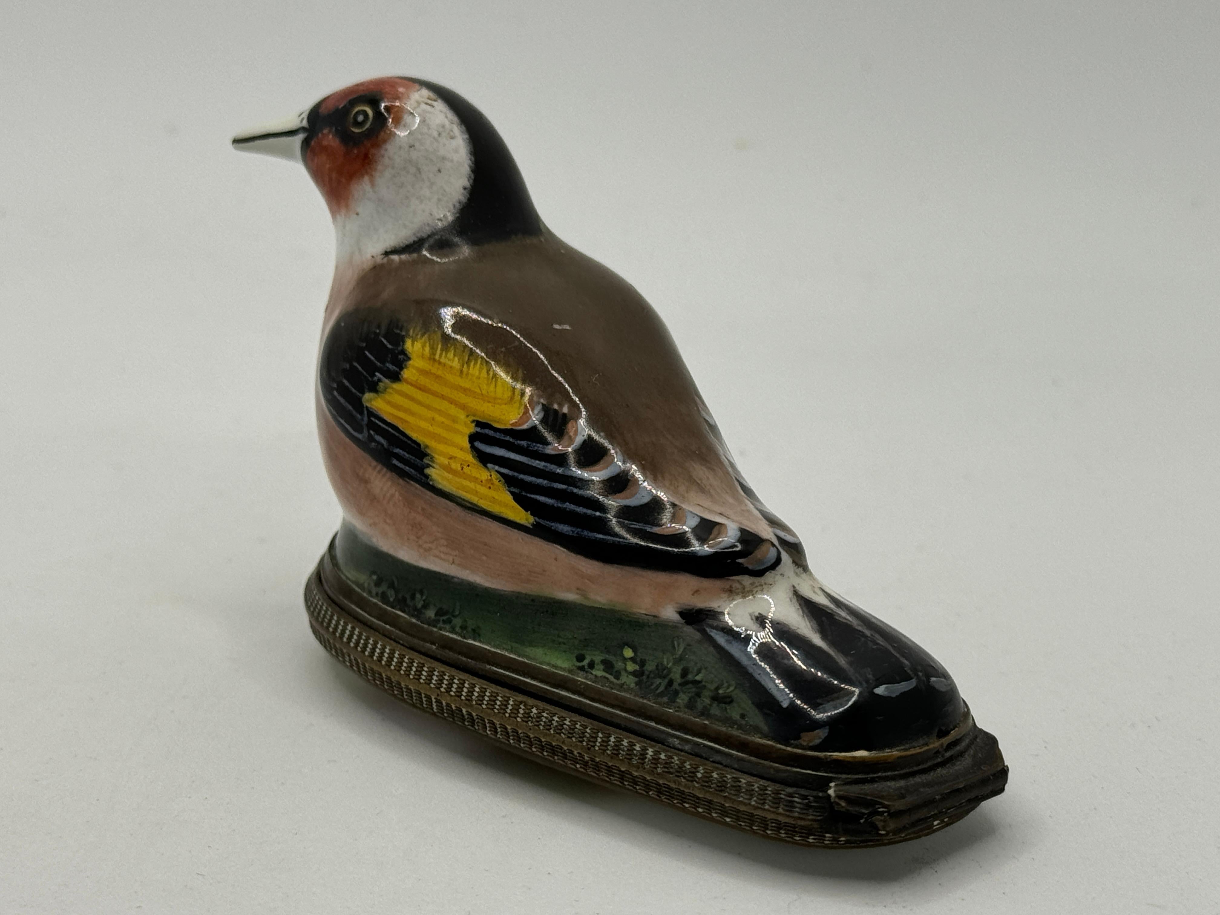 18th Century Bilston English Enamel Bird Bonbonniere / Patch Box 2