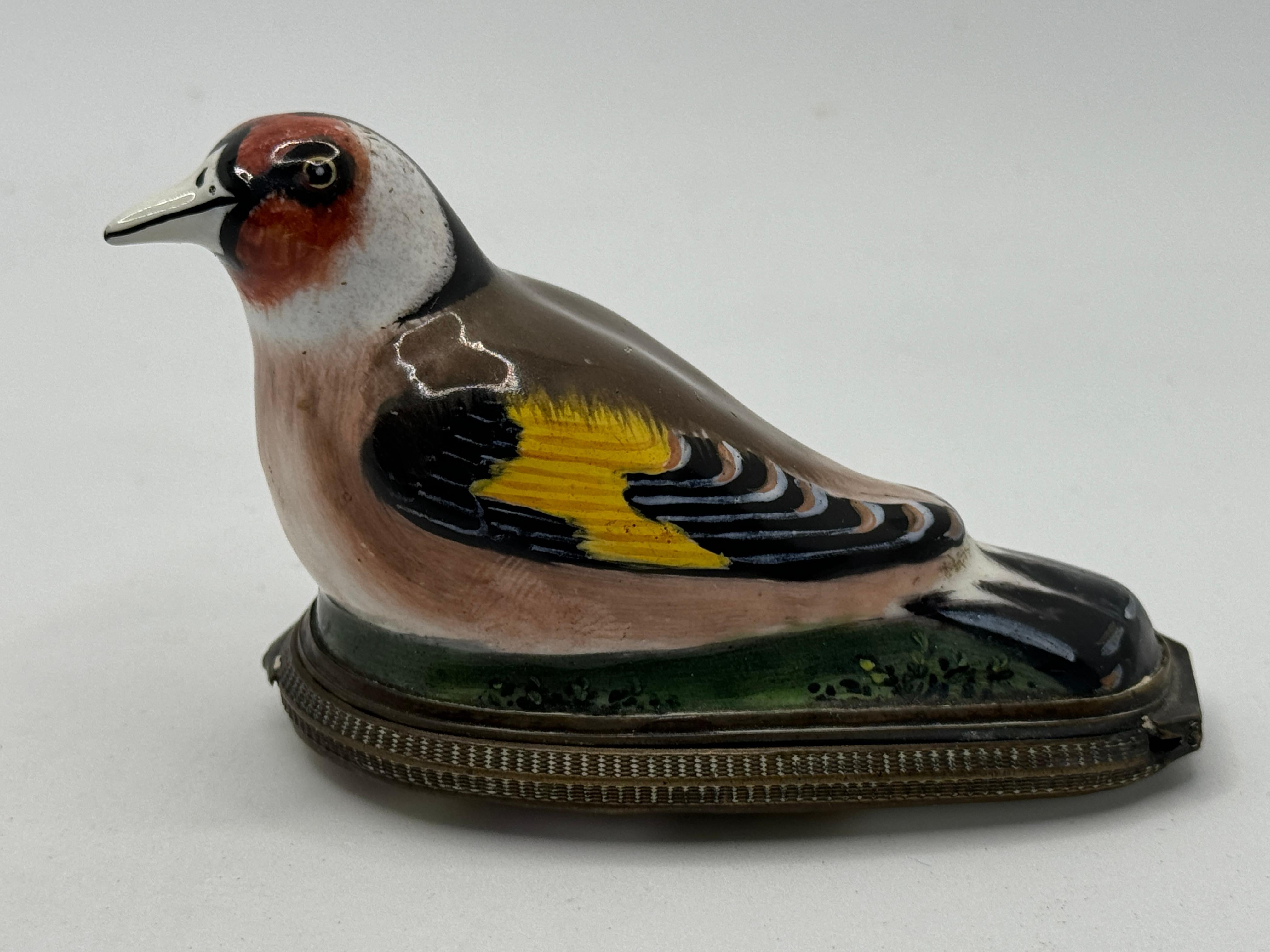 18th Century Bilston English Enamel Bird Bonbonniere / Patch Box 3