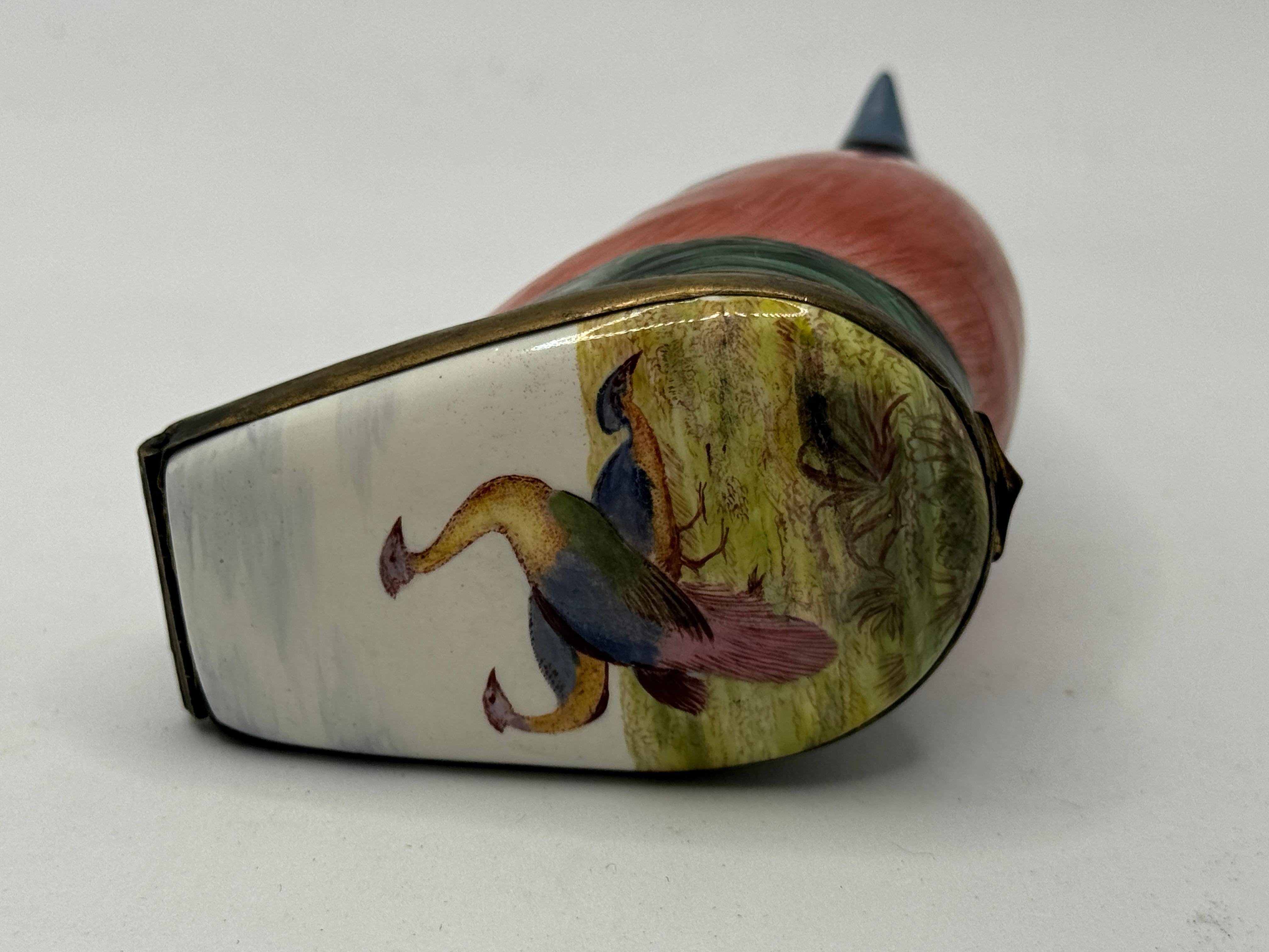 18th Century Bilston English Enamel Bird Bonbonniere / Patch Box 3