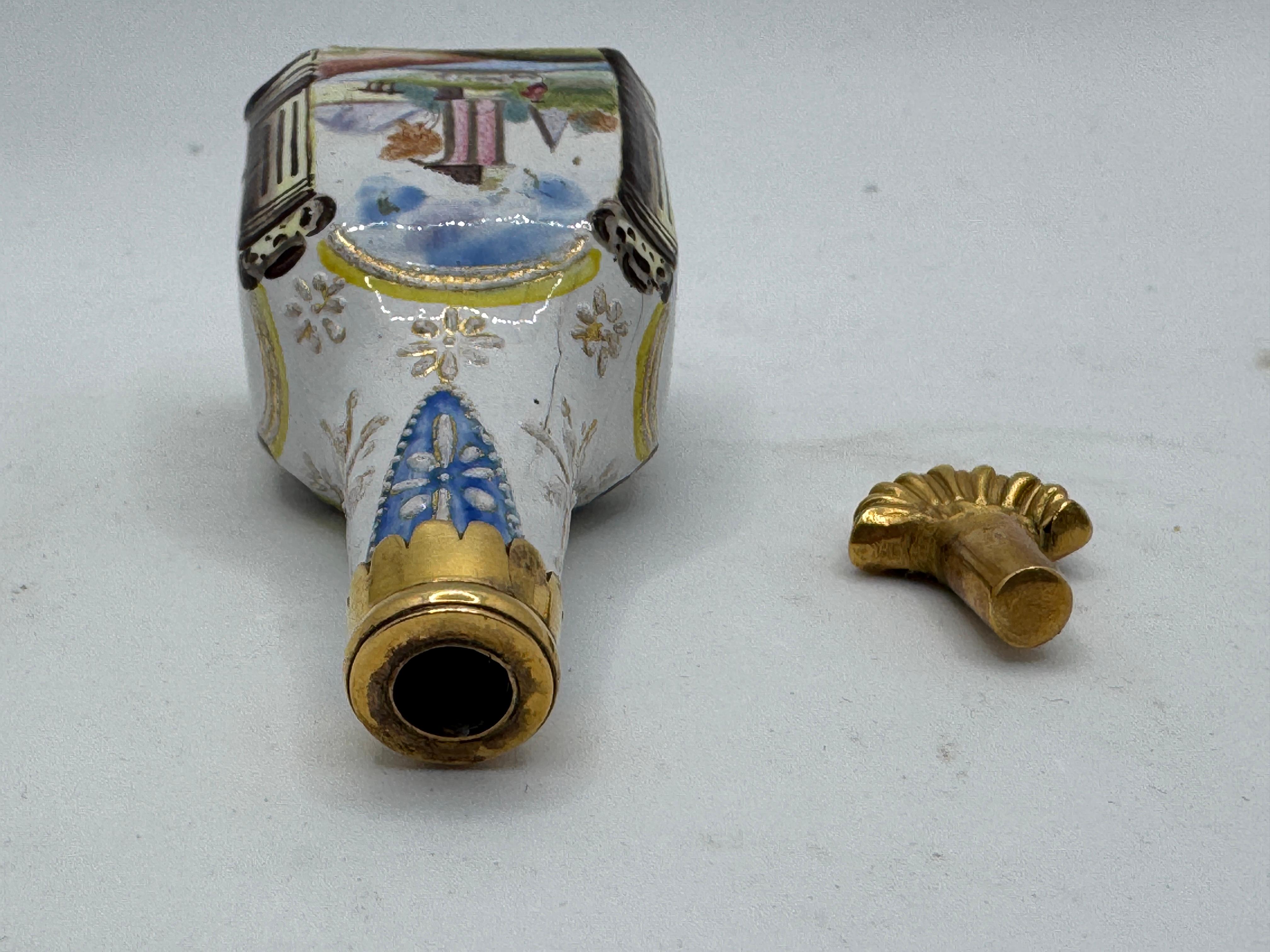 18th Century Bilston English Enamel Scent Flask, circa 1760 For Sale 4
