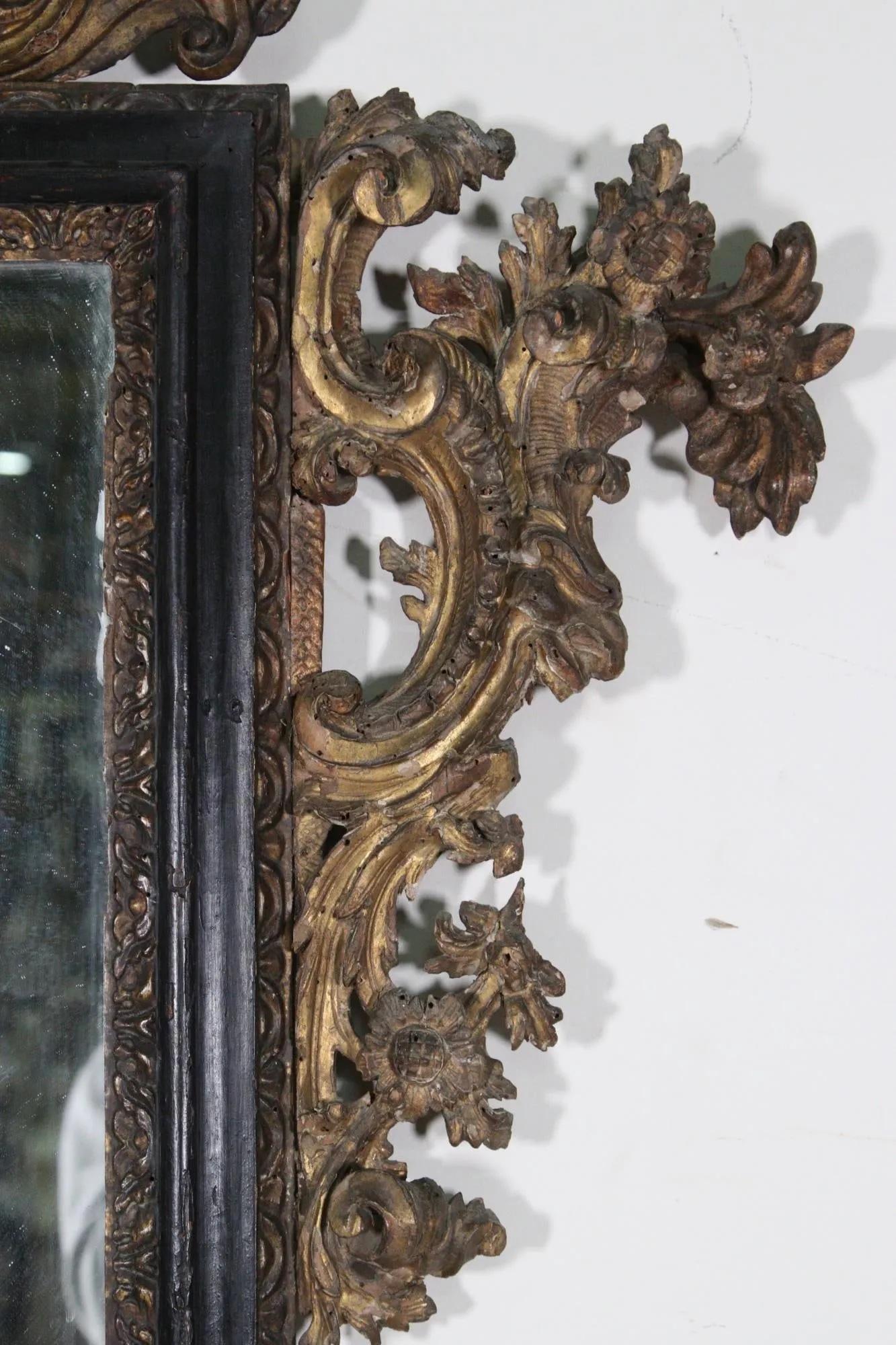 18th Century Black and Gilt Italian Mirror In Distressed Condition For Sale In New Orleans, LA