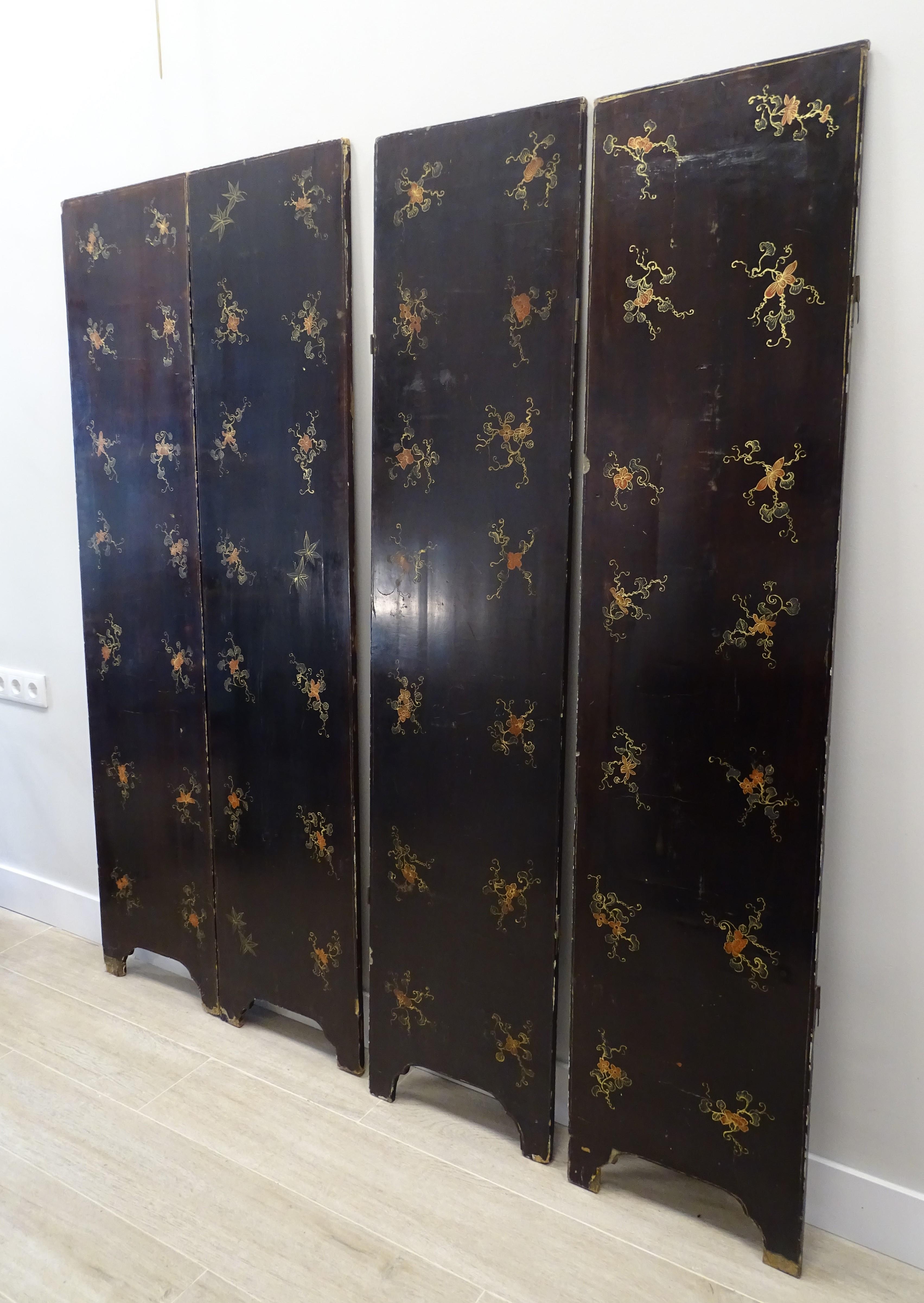 18th Century Black and Gold Coromandel Screen with 4 Sheets 11