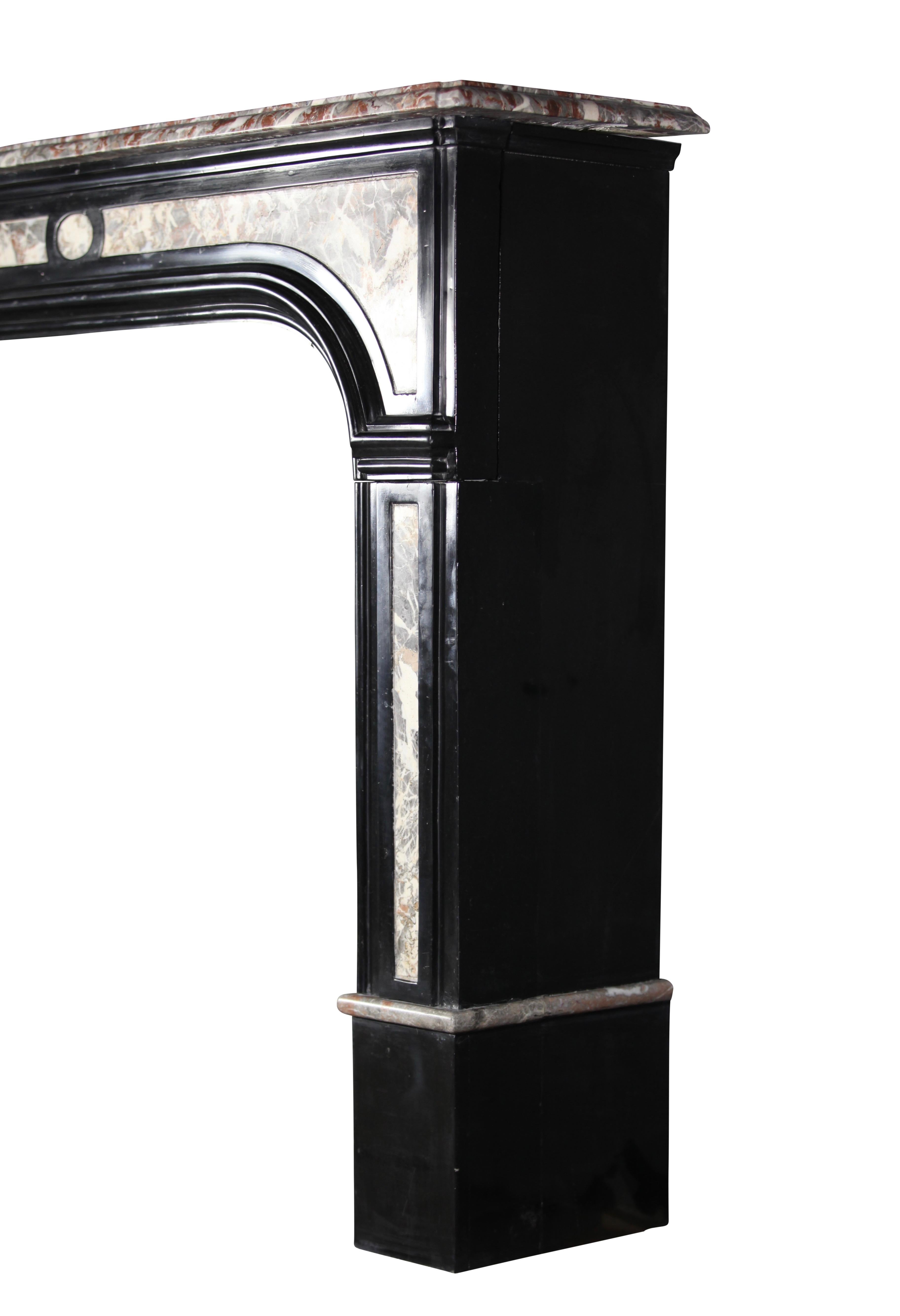 Cornice per caminetto in marmo nero belga del 18° secolo, arte e artigianato in vendita 5