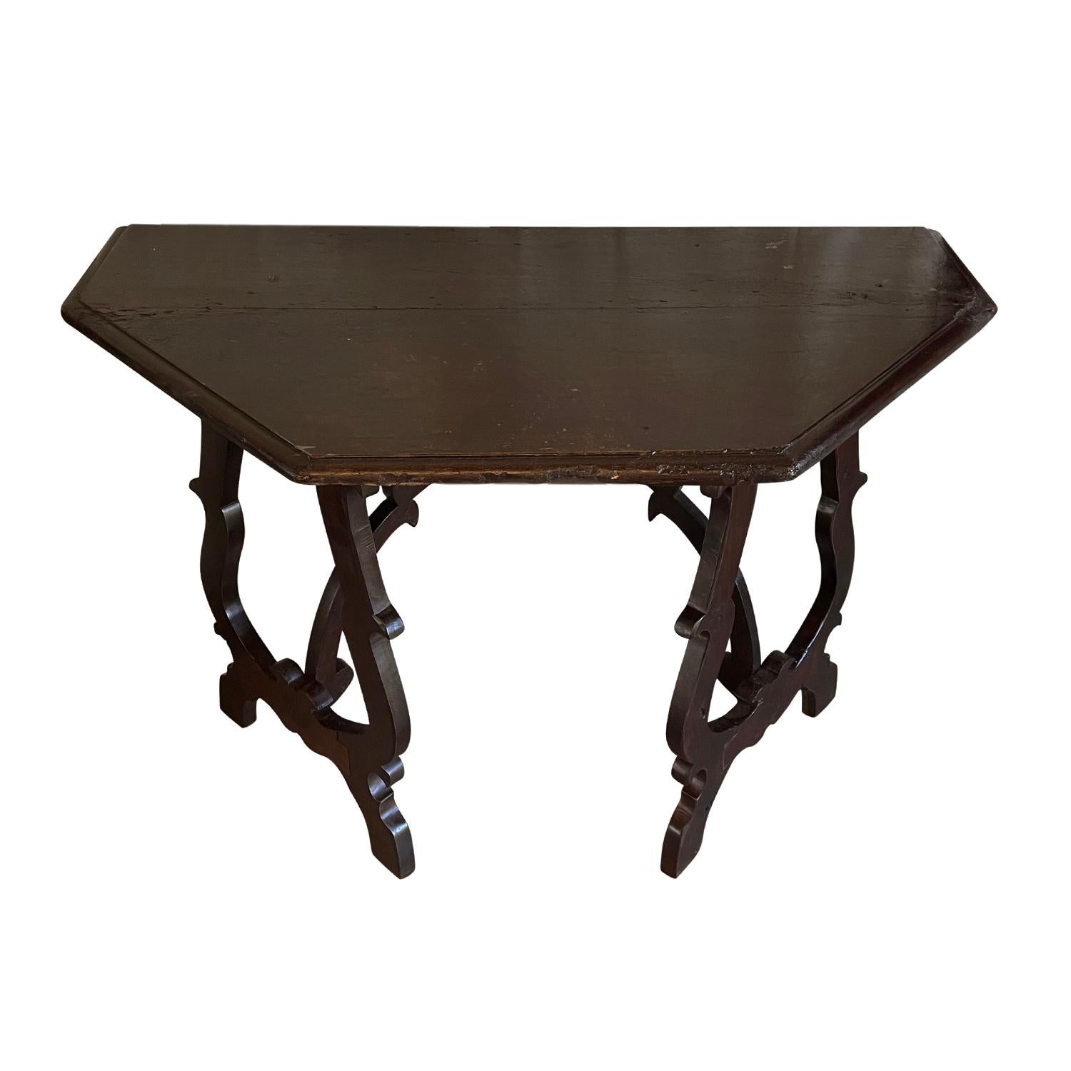 18th Century Black Italian Pair of Antique Walnut Baroque Console, End Tables In Good Condition For Sale In West Palm Beach, FL