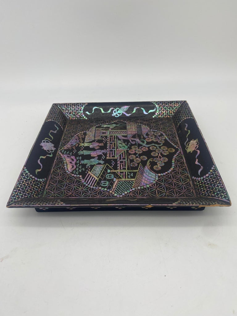 18th Century Black Lacquer Mother of Pearl Inlay Plate For Sale 3