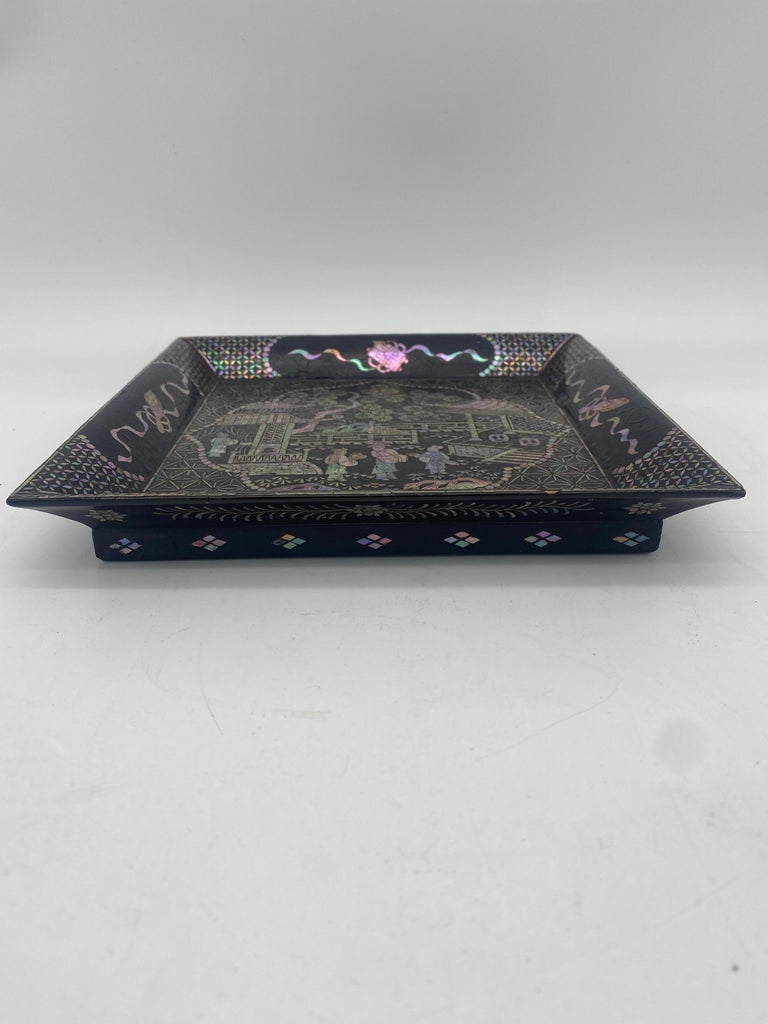 Qing 18th Century Black Lacquer Mother of Pearl Inlay Plate For Sale