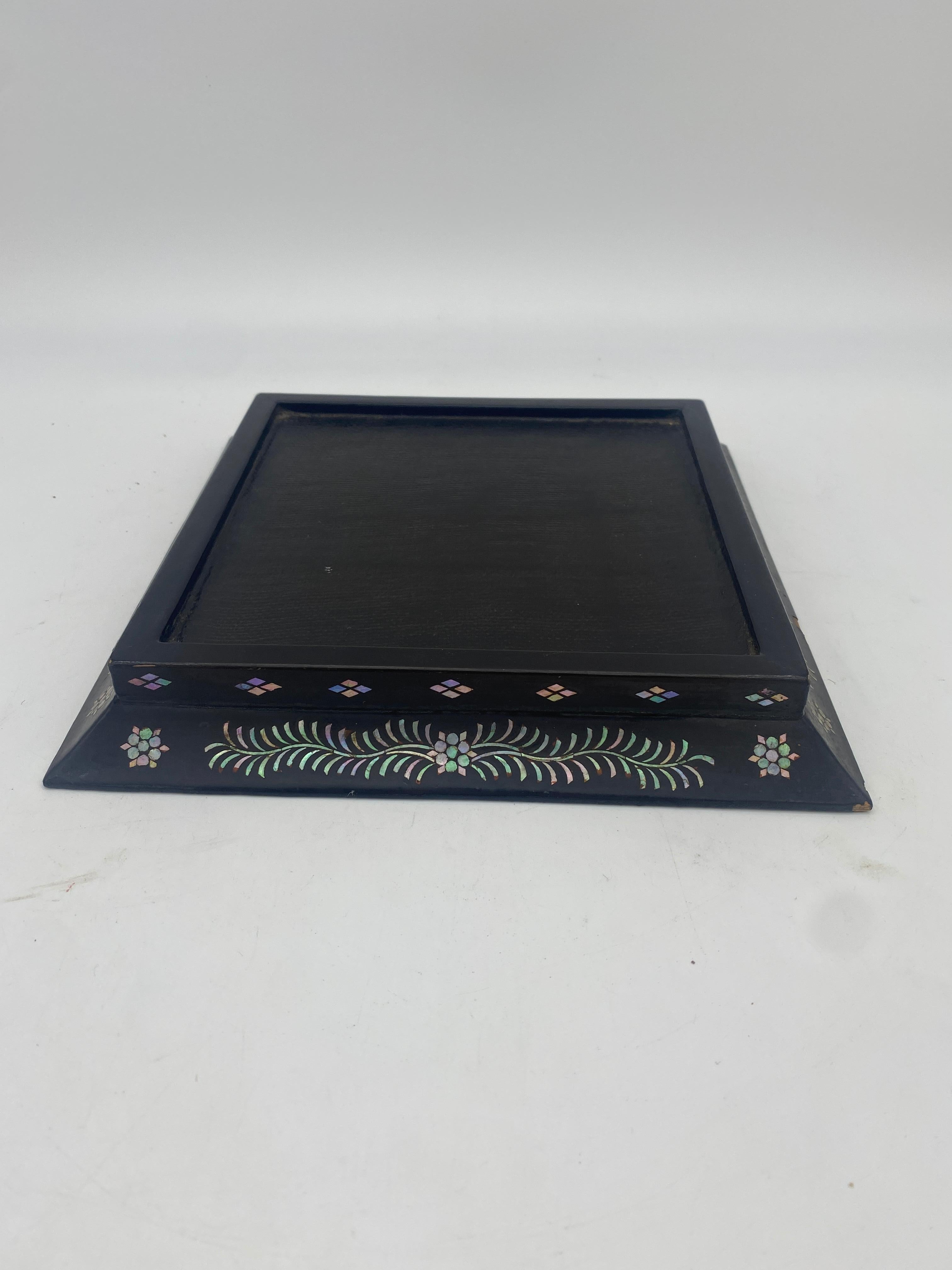 Chinese 18th Century Black Lacquer Mother of Pearl Inlay Plate For Sale