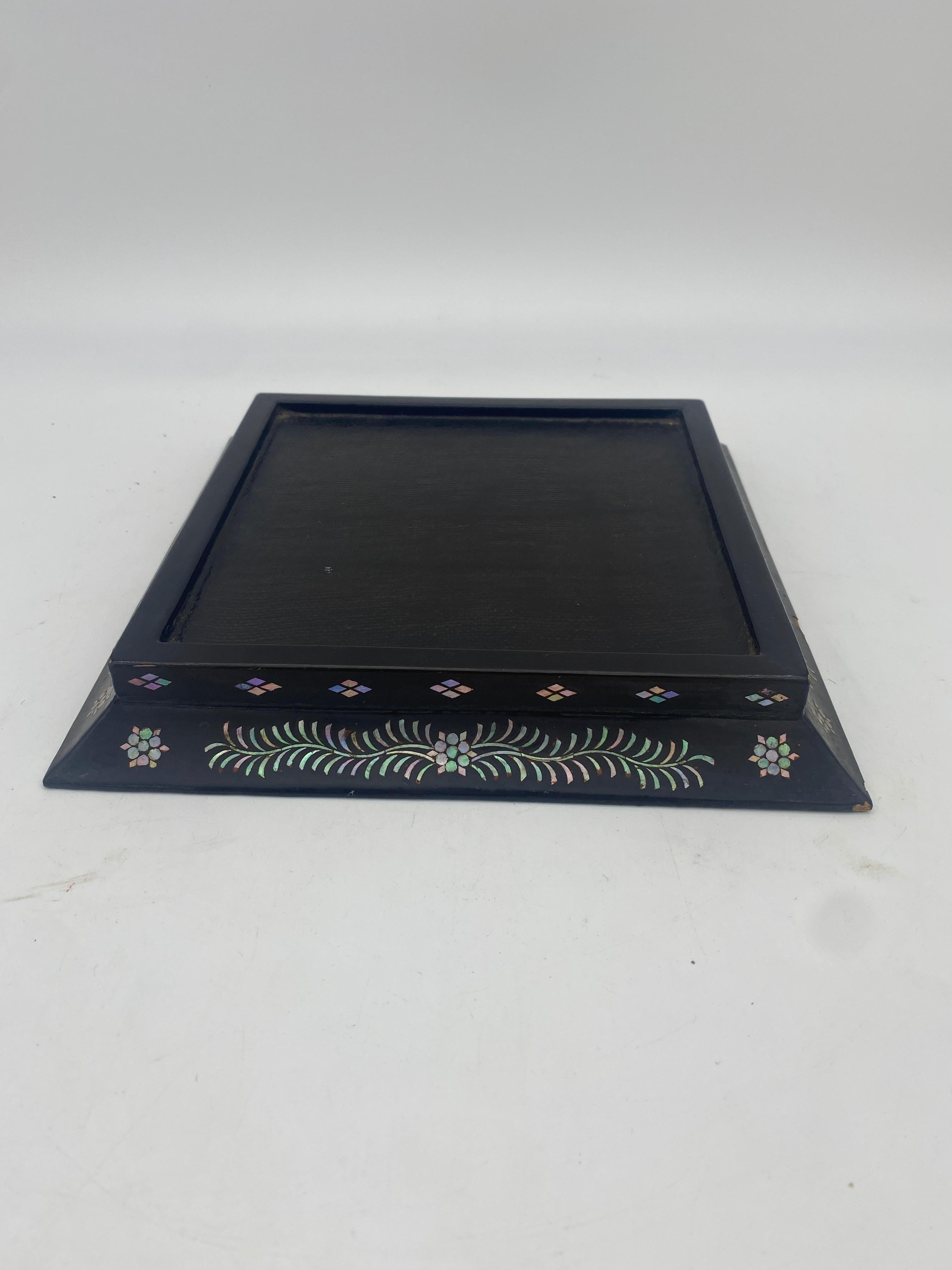 Qing 18th Century Black Lacquer Mother of Pearl Inlay Plate For Sale