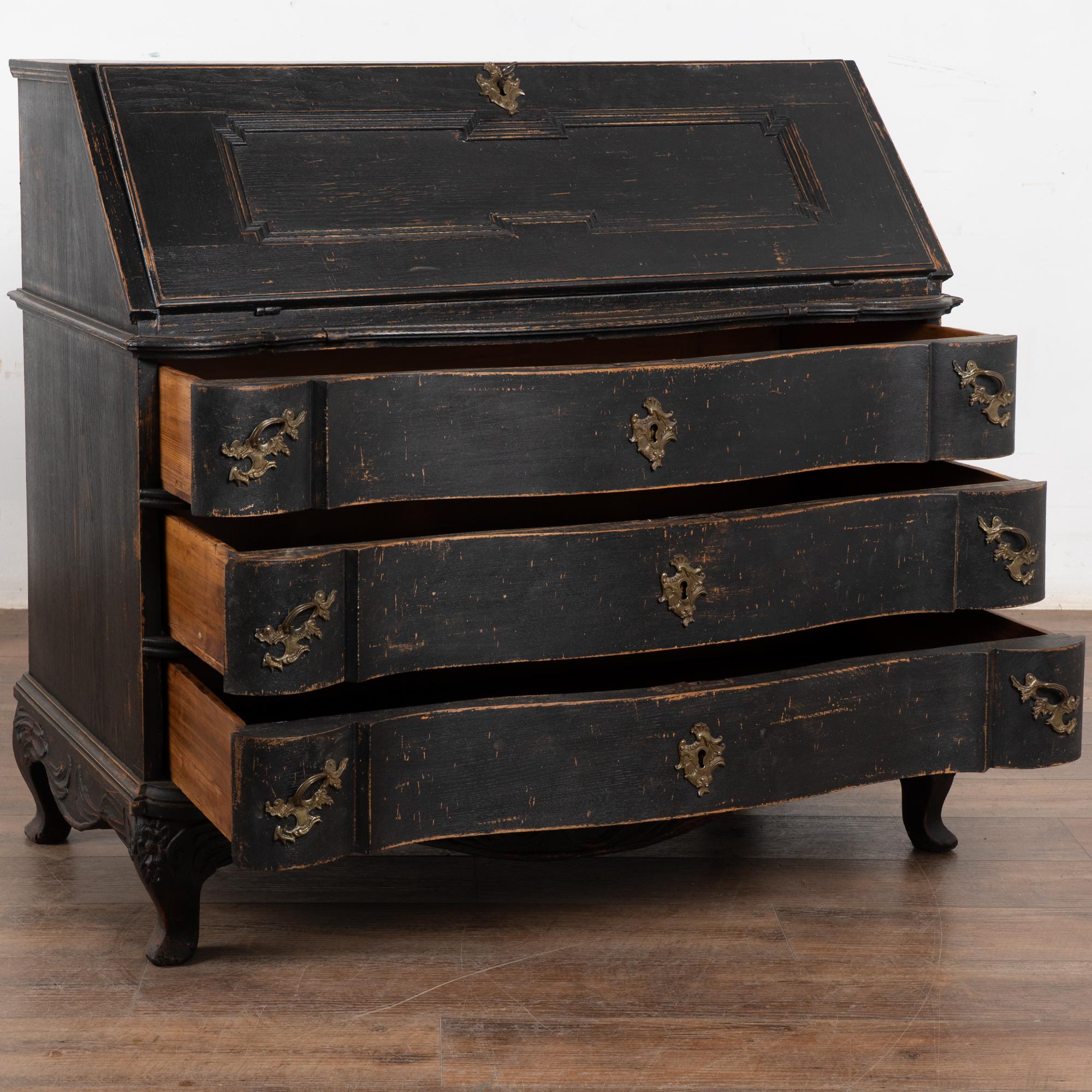 Rococo Bureau secrétaire du 18e siècle en pin peint en noir, Danemark en vente