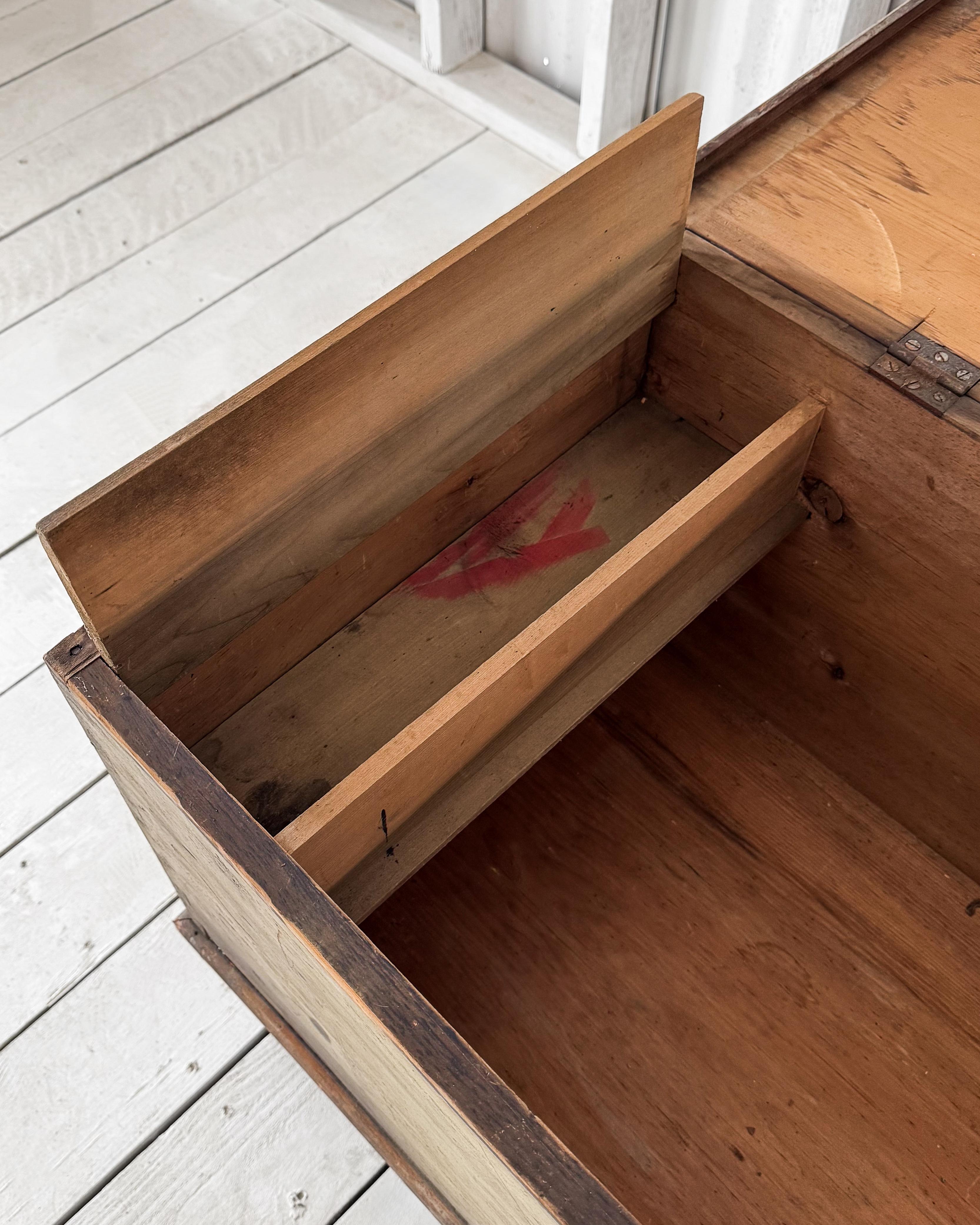 18th Century Blanket Chest with Turned Feet 10