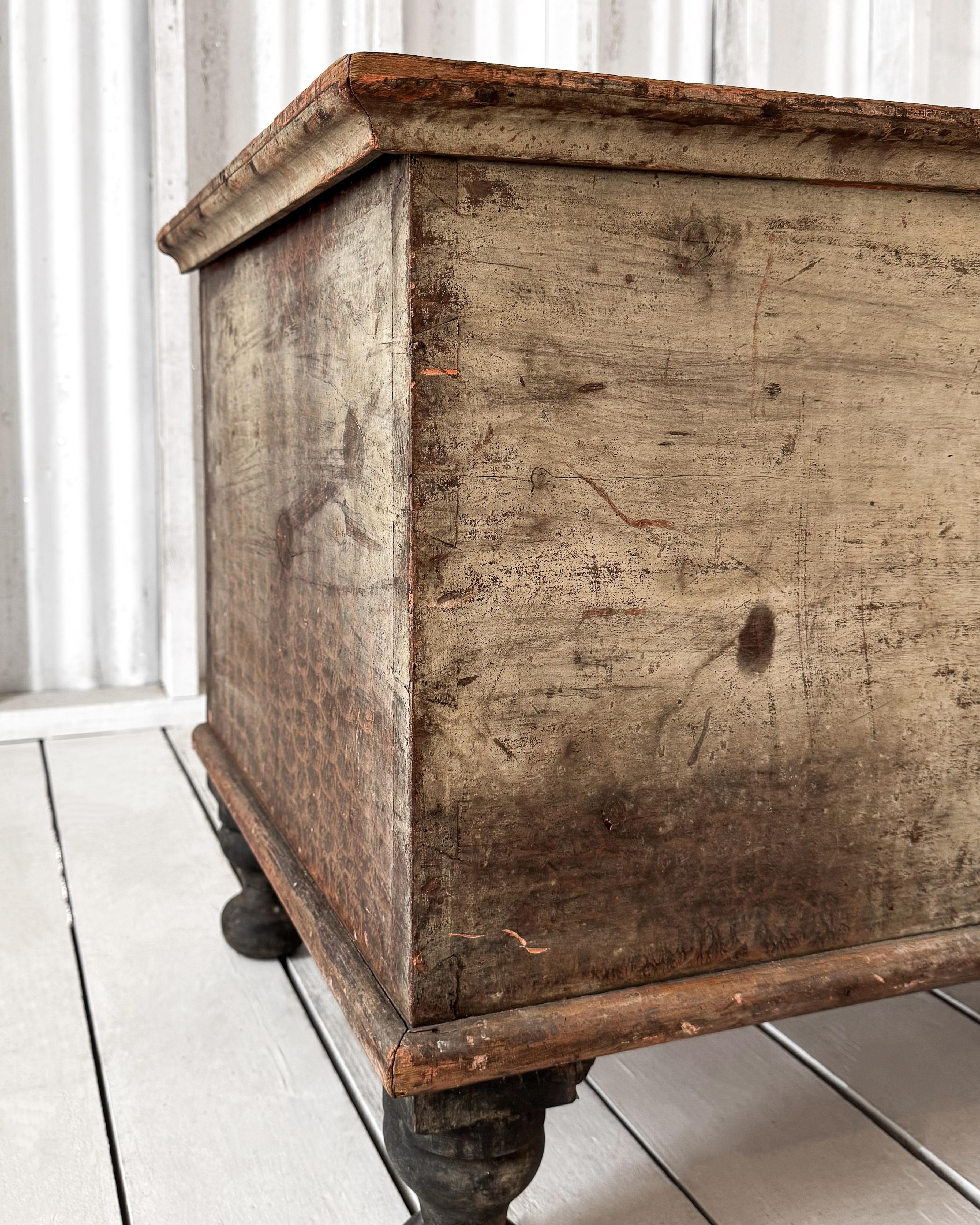 18th Century Blanket Chest with Turned Feet 1