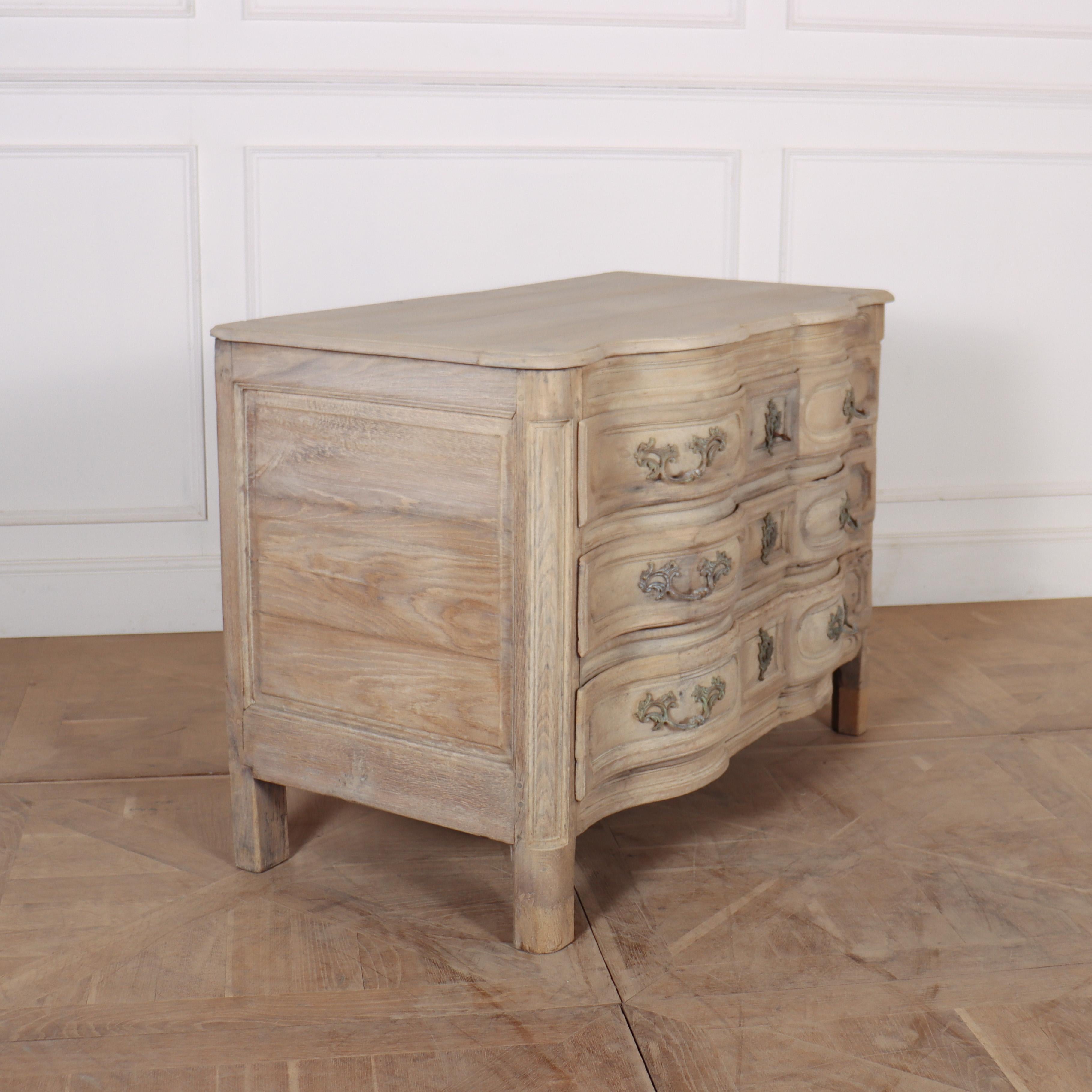 18th Century Bleached Oak Commode In Good Condition For Sale In Leamington Spa, Warwickshire