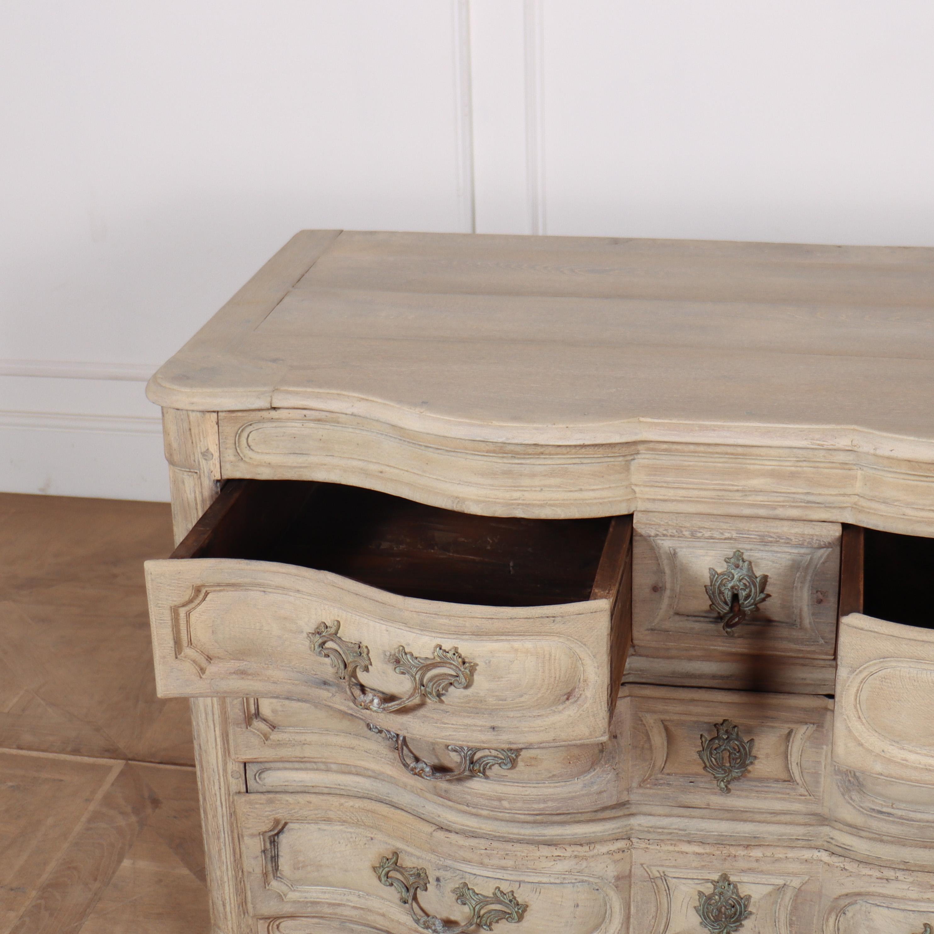 18th Century Bleached Oak Commode For Sale 3