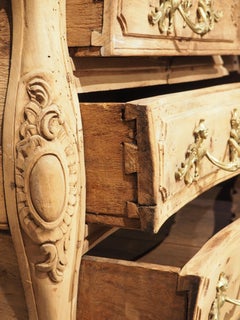 18th Century Bleached Walnut and Oak Regence Commode, Circa 1730