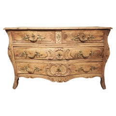 Commode Régence du XVIIIe siècle en noyer blanchi et chêne, vers 1730