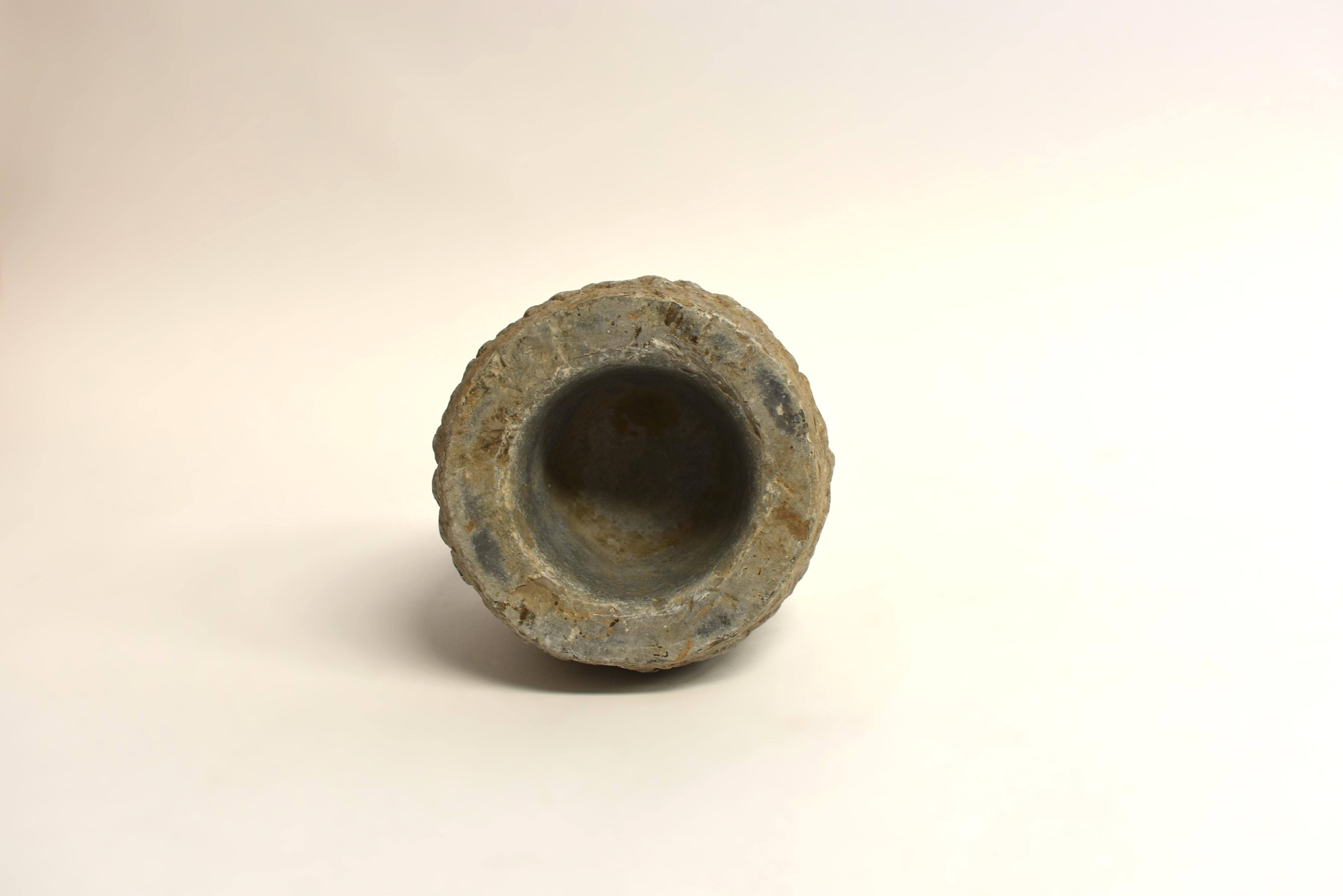 Blauer Granitschale-Mortar-Pflanzgefäß aus dem 18. Jahrhundert, 5 lbs (Handgeschnitzt) im Angebot