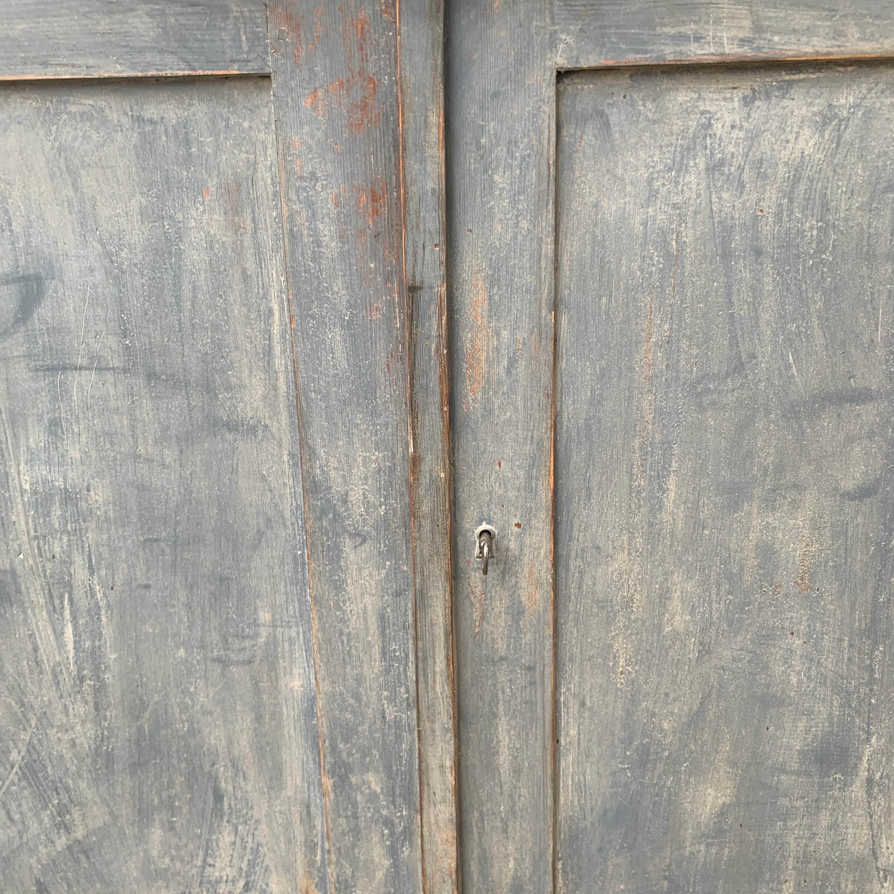 Credenza gustaviana dipinta di blu del XVIII secolo, Svezia in vendita 7