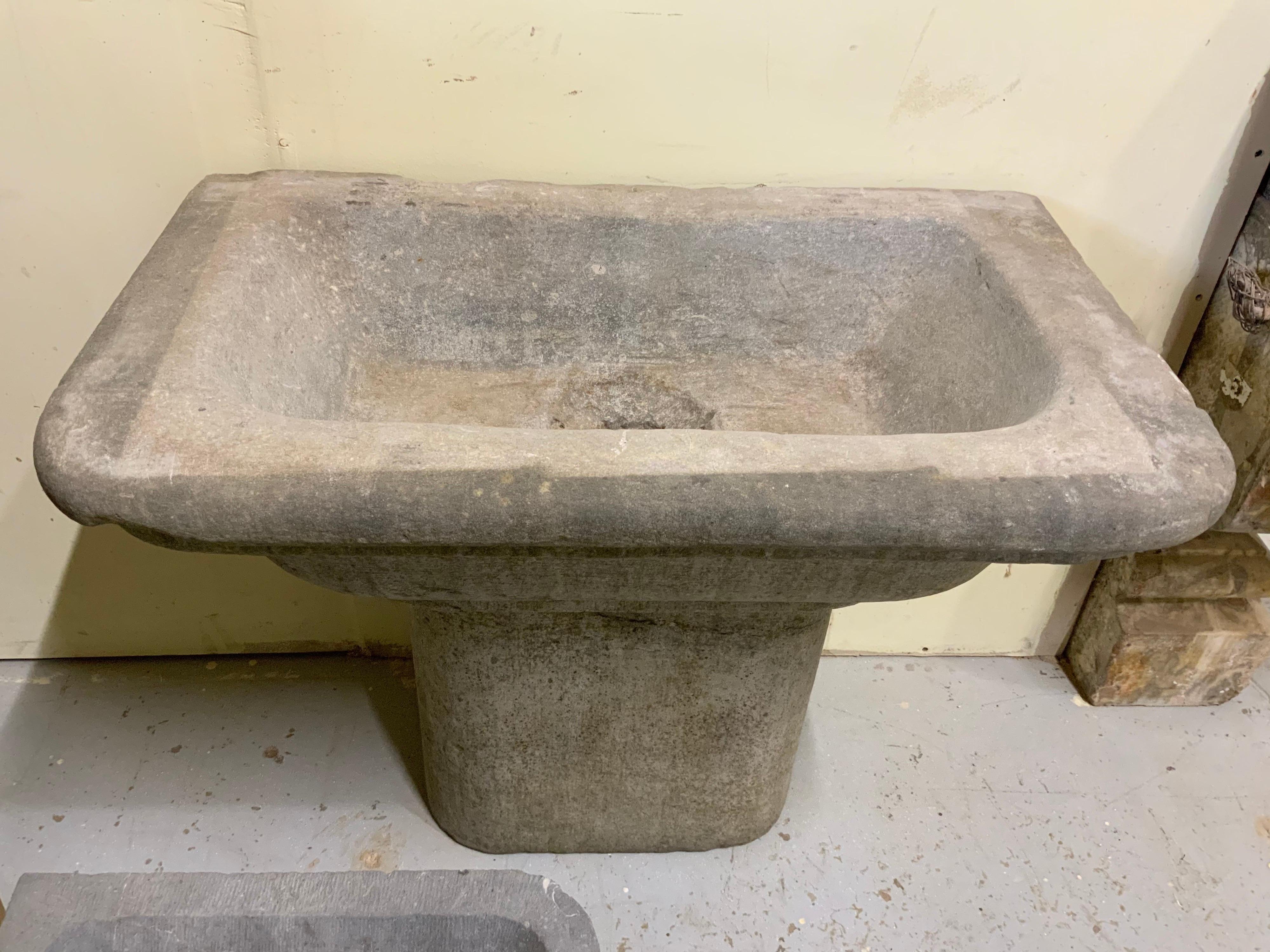 This bluestone farmhouse sink origins from Belgium.

From the 18th Century.

 