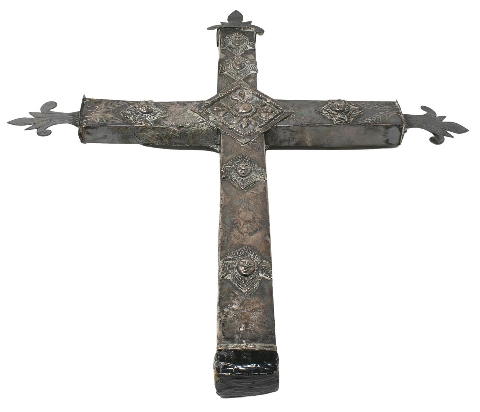 Bolivianisches Silberkreuz aus dem 18. Jahrhundert (20. Jahrhundert) im Angebot