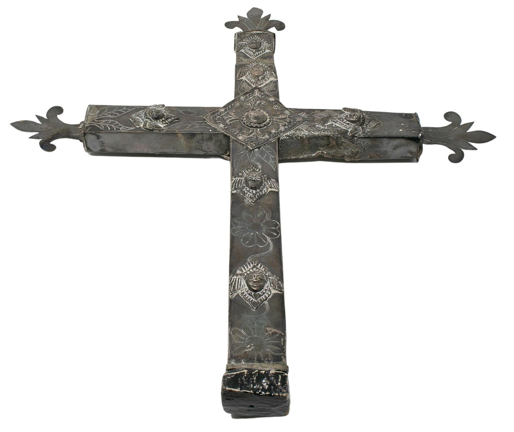 18th Century Bolivian Silver Cross For Sale 2