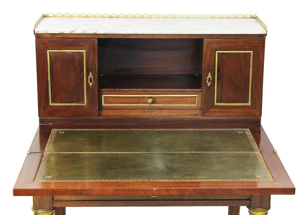 Louis XVI 18th Century Bonheur Du Jour Desk Stamped Cramer in Mahogany Veneer For Sale
