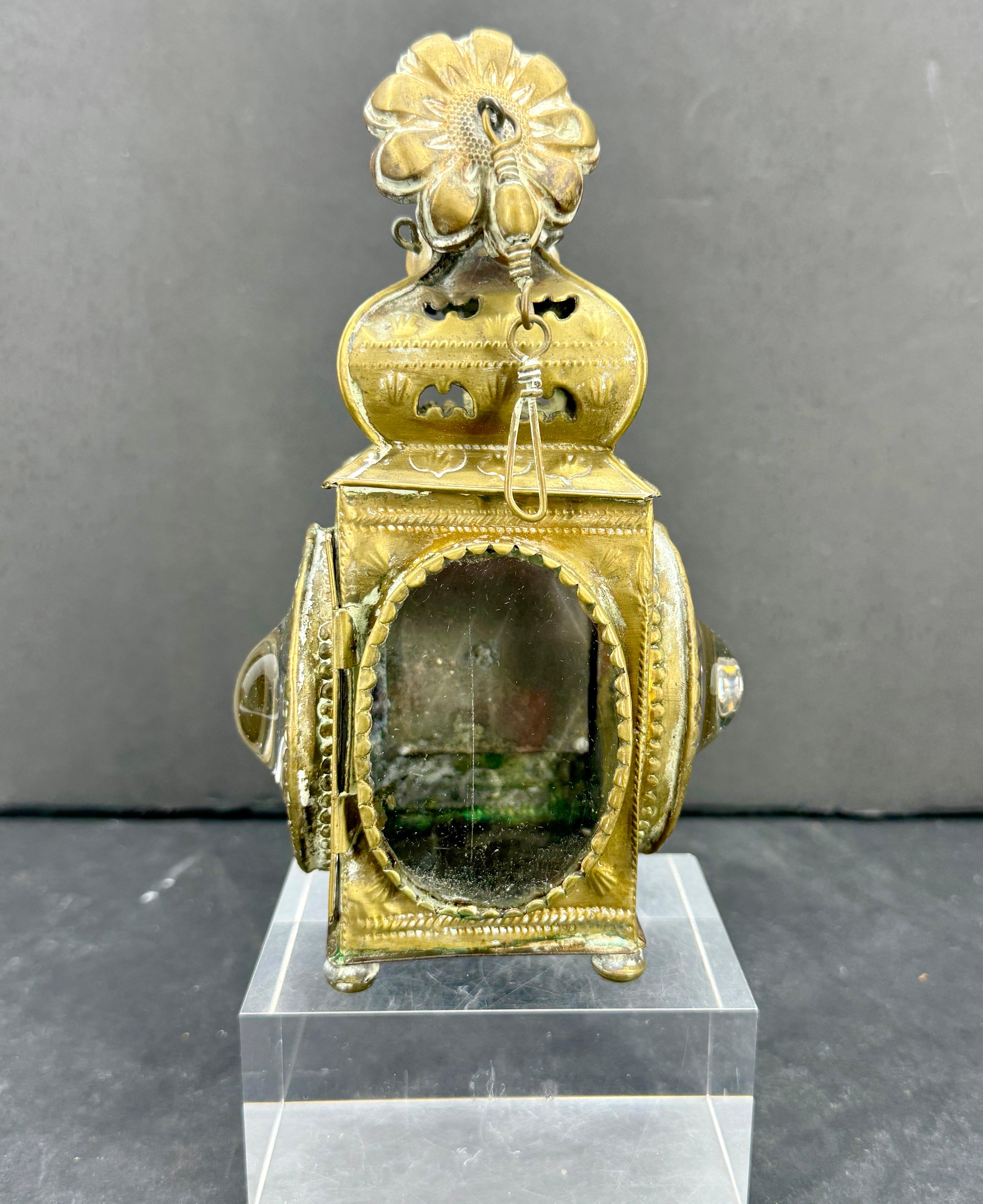 Farol portátil de latón del siglo XVIII Luz de velas Barroco en venta