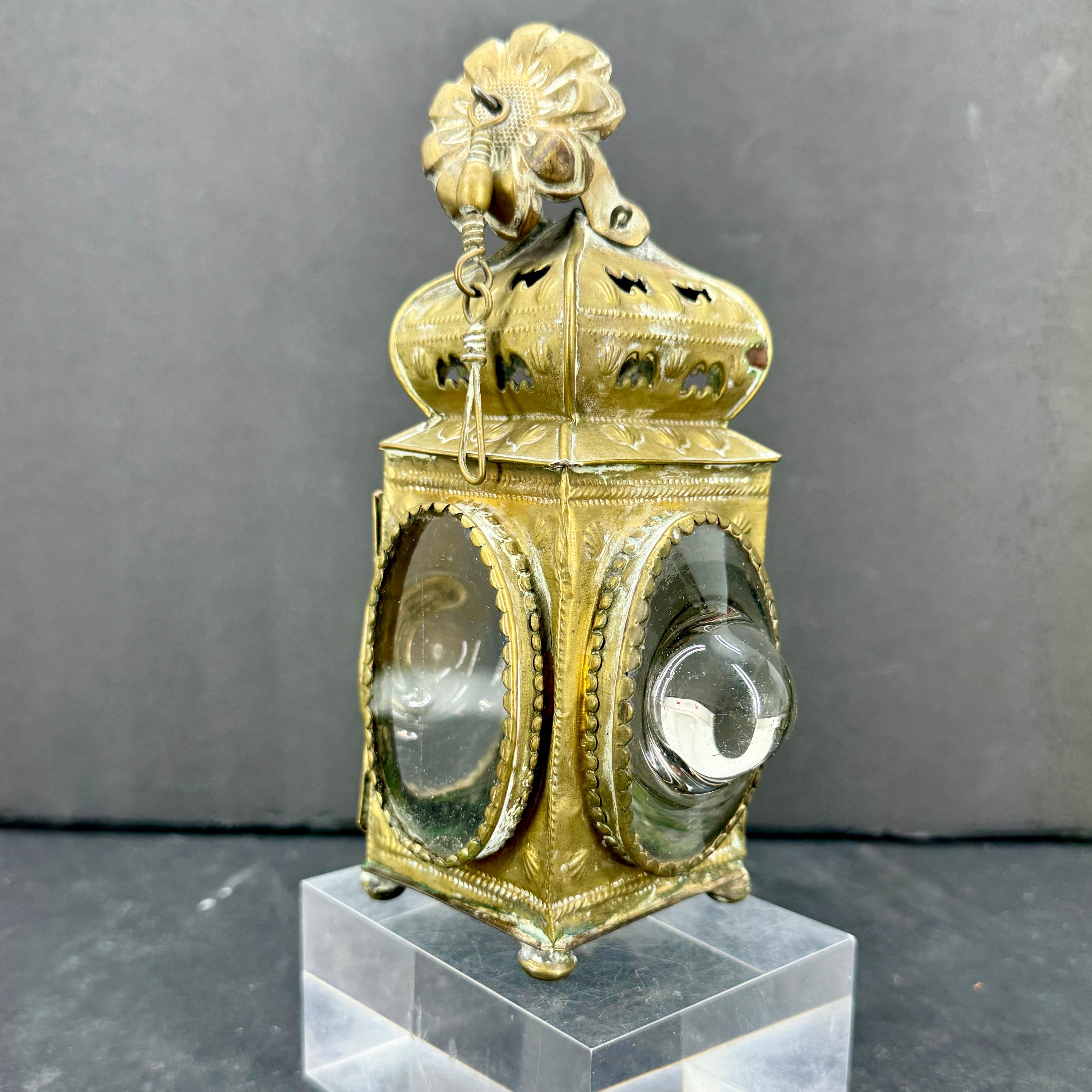 Farol portátil de latón del siglo XVIII Luz de velas Danés en venta