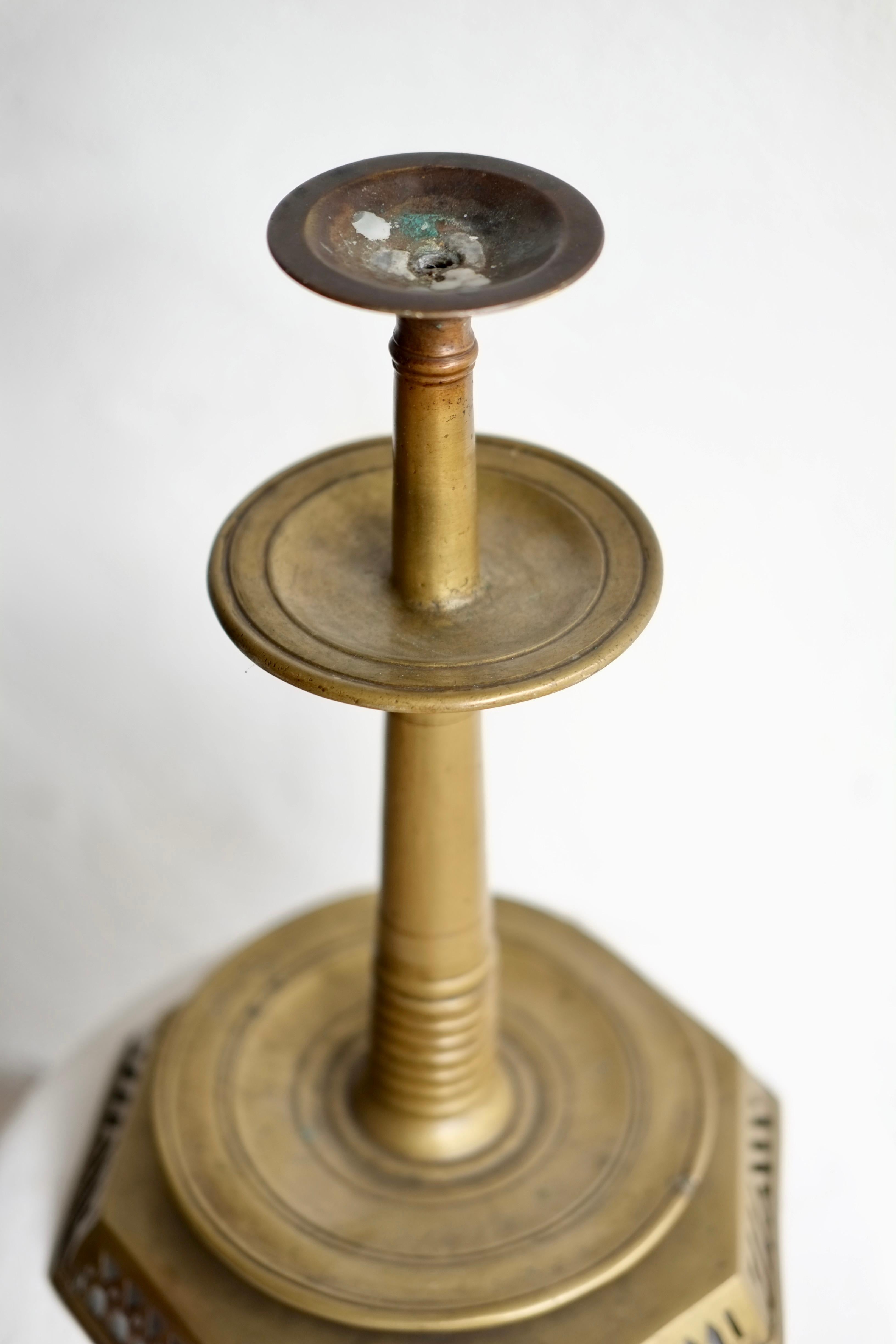 18th Century Brass Candlestick In Good Condition For Sale In London, GB