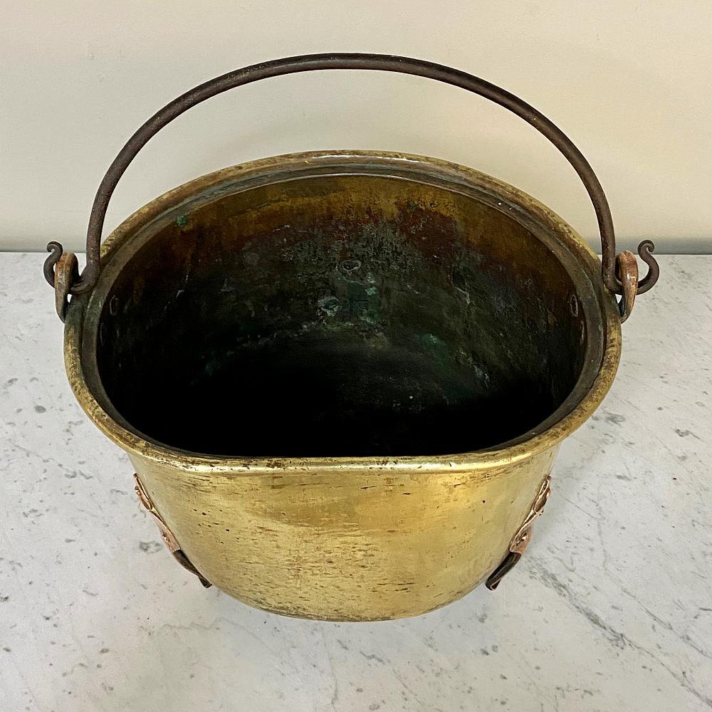 18th Century Brass and Copper Hand-Forged Stock Pot In Good Condition In Dallas, TX