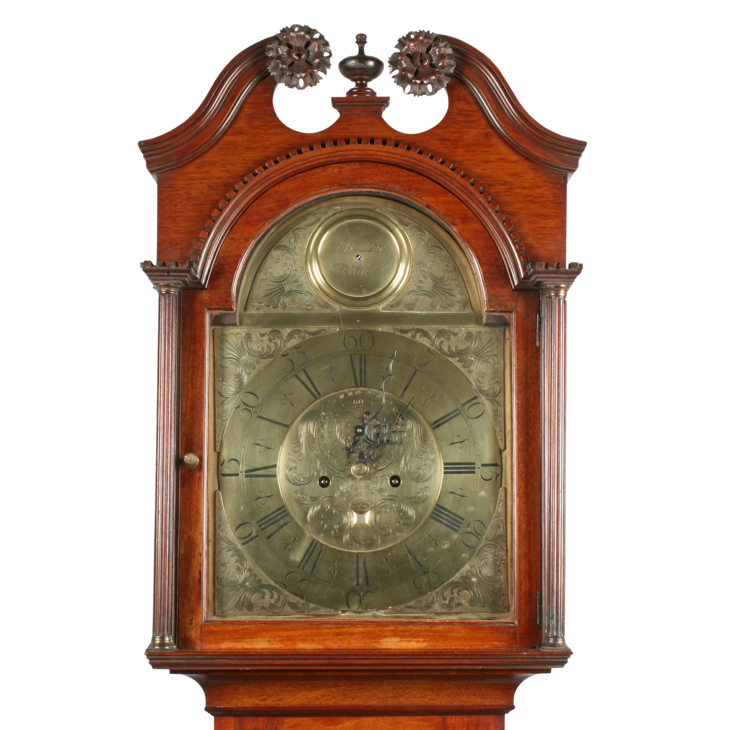 18th century brass dial grandfather clock.


A late 18th century Scottish walnut cased brass dial grandfather clock.

The clock has an eight day striking movement, a brass dial with a secondary second dial and a date aperture.

The clock has