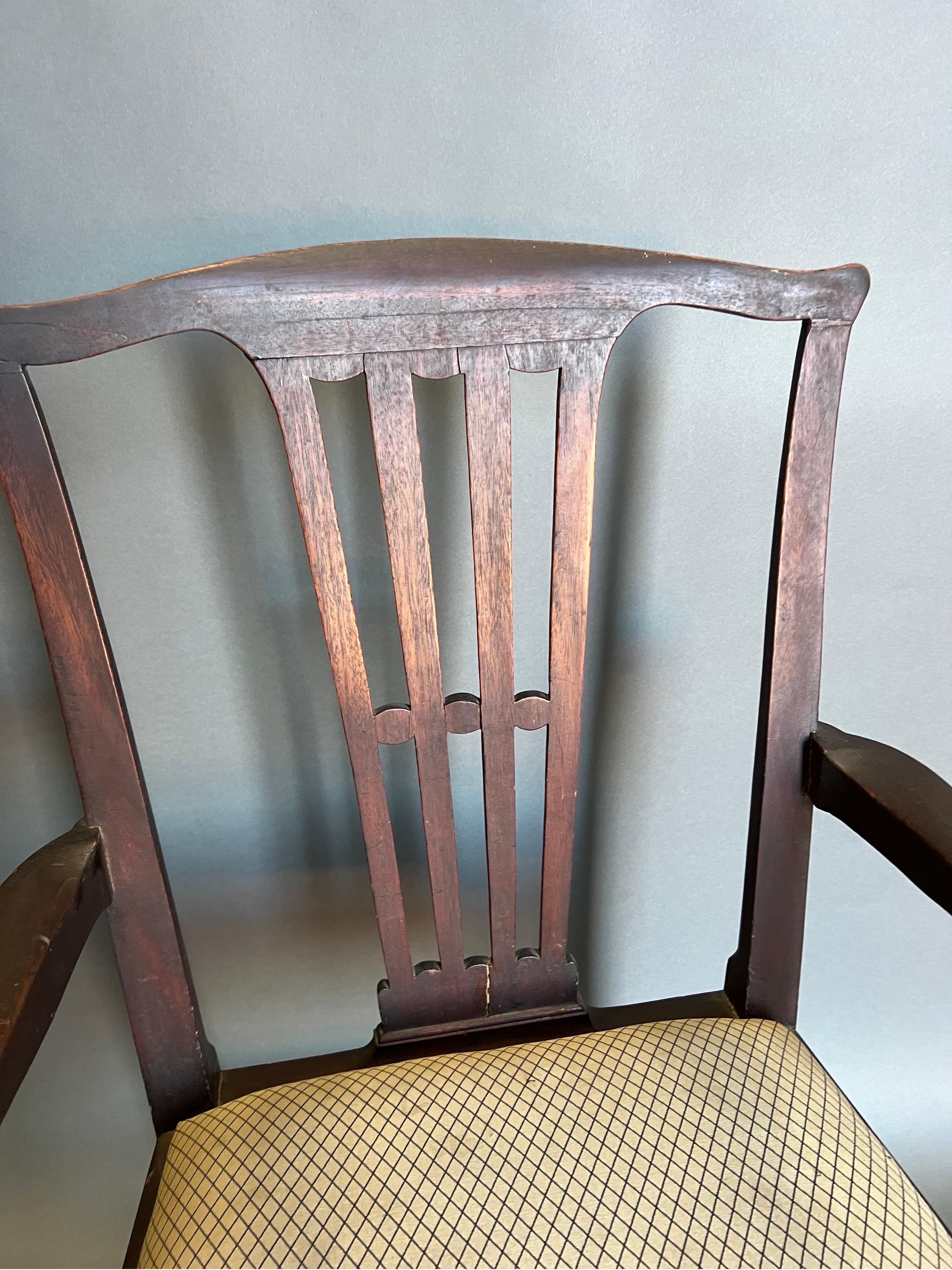 English 18th century British mahogany armchair  For Sale