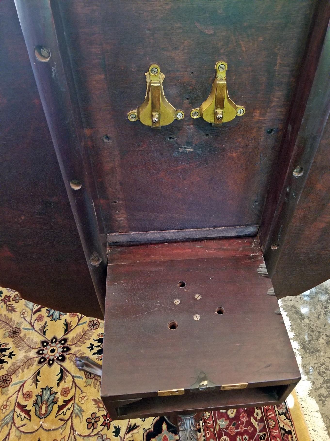 18th Century British Mahogany Pie Crust Tilt-Top Tea Table 5