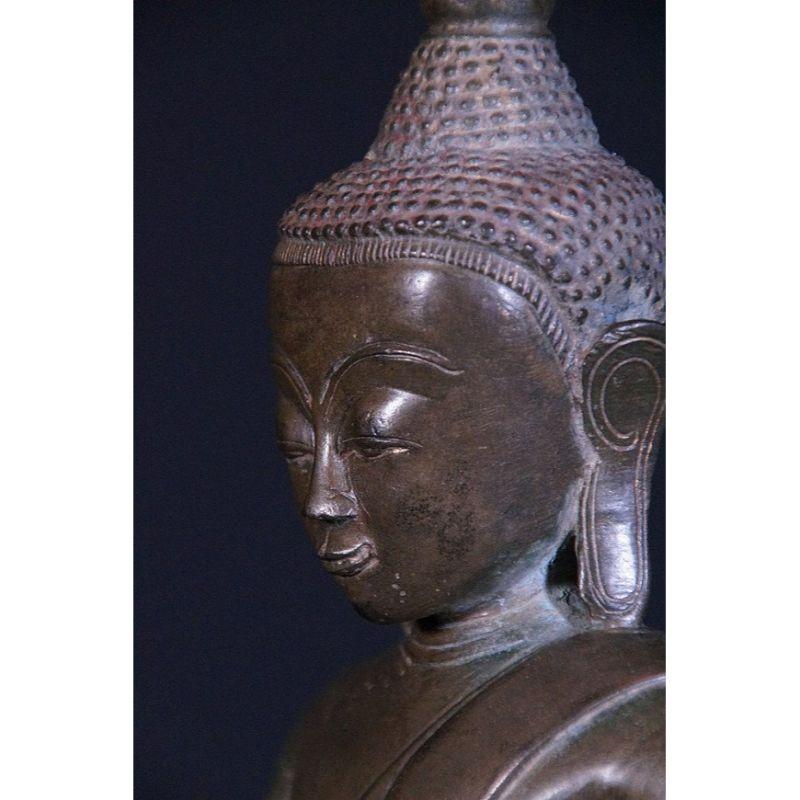 18th Century Bronze Ava Buddha Statue from Burma For Sale 5