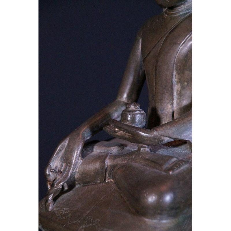 18th Century Bronze Ava Buddha Statue from Burma For Sale 6