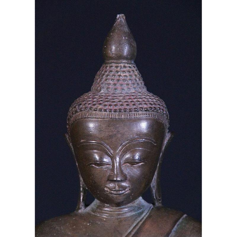 18th Century Bronze Ava Buddha Statue from Burma For Sale 4