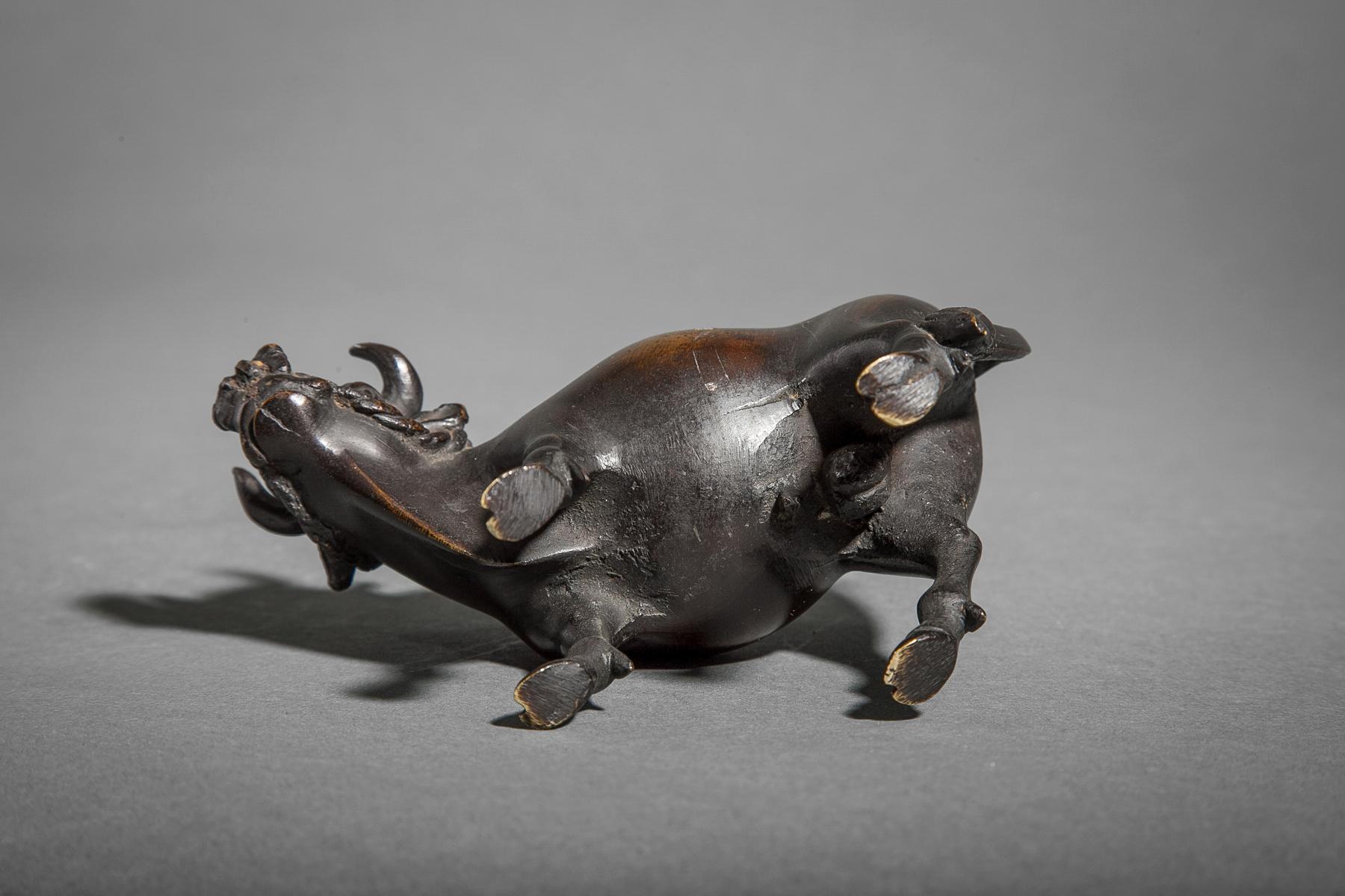 18th Century Bronze Censer of a Boy Riding a Bull For Sale 5