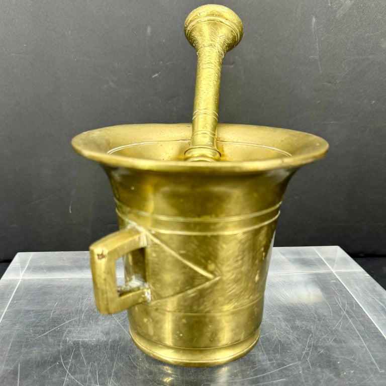 18th Century Bronze Mortar with Pestle Apothecary Set For  display picture 1
