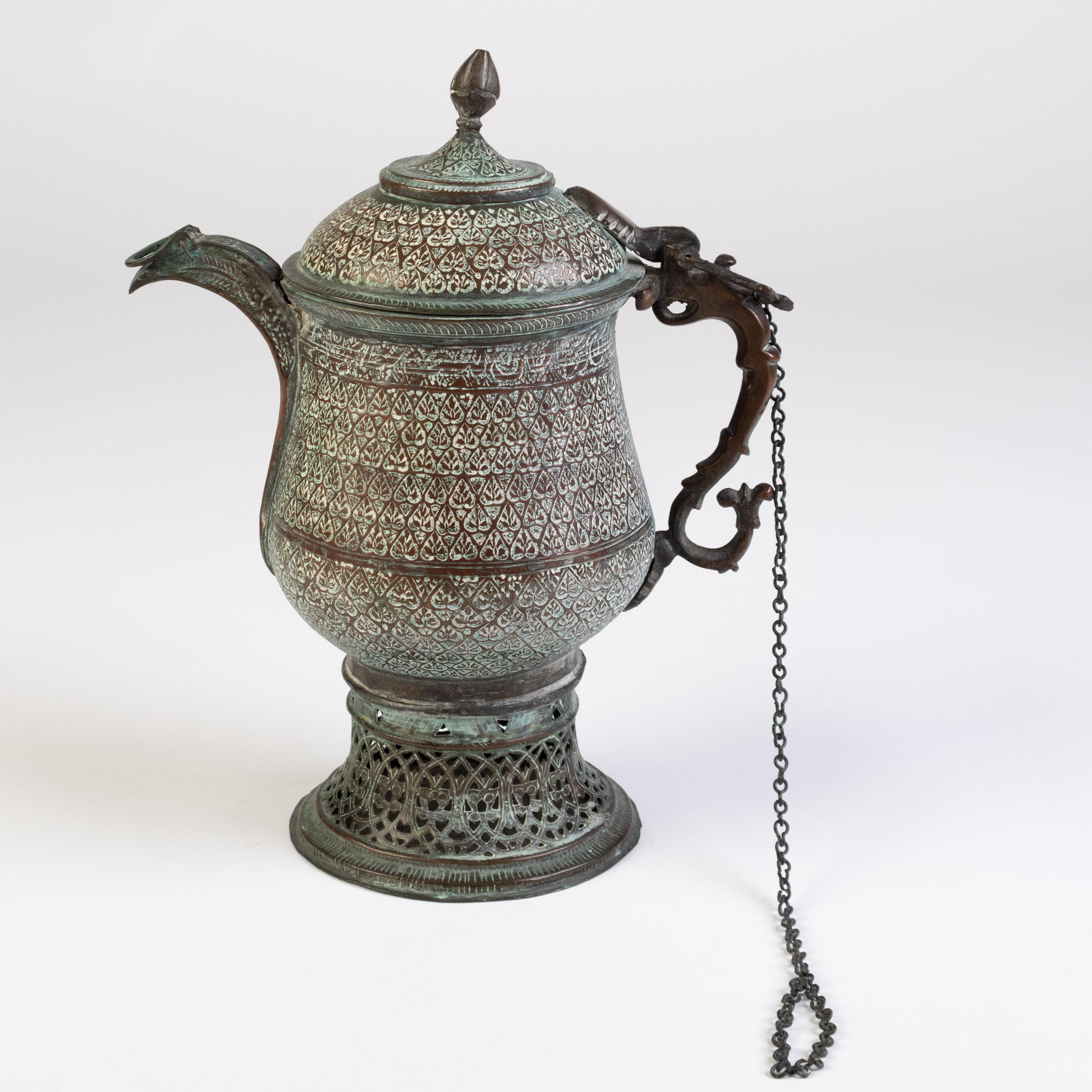 Samovar de bronce mogol de Cachemira del siglo XVIII en Bueno estado para la venta en Nottingham, GB