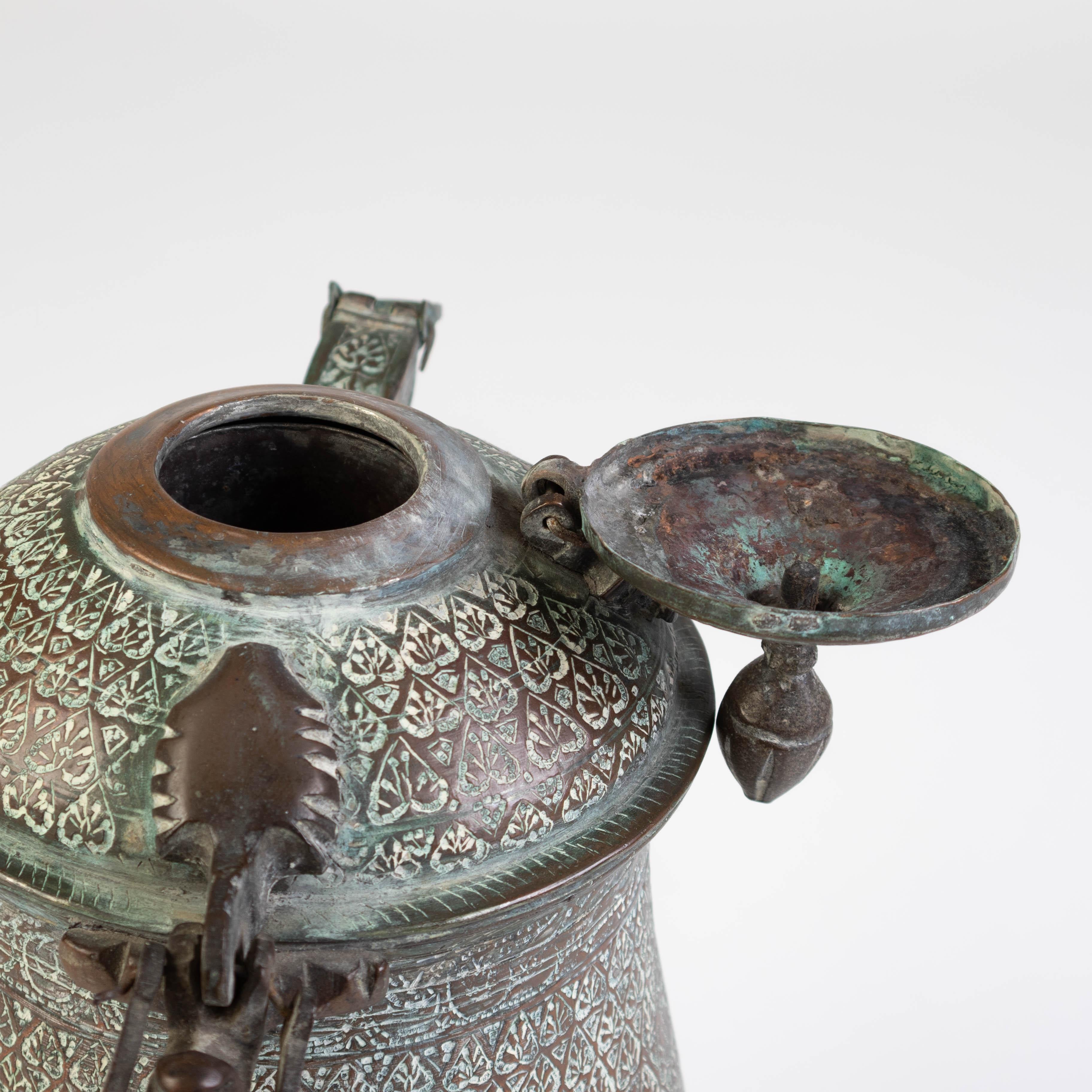 Samovar de bronce mogol de Cachemira del siglo XVIII en venta 2