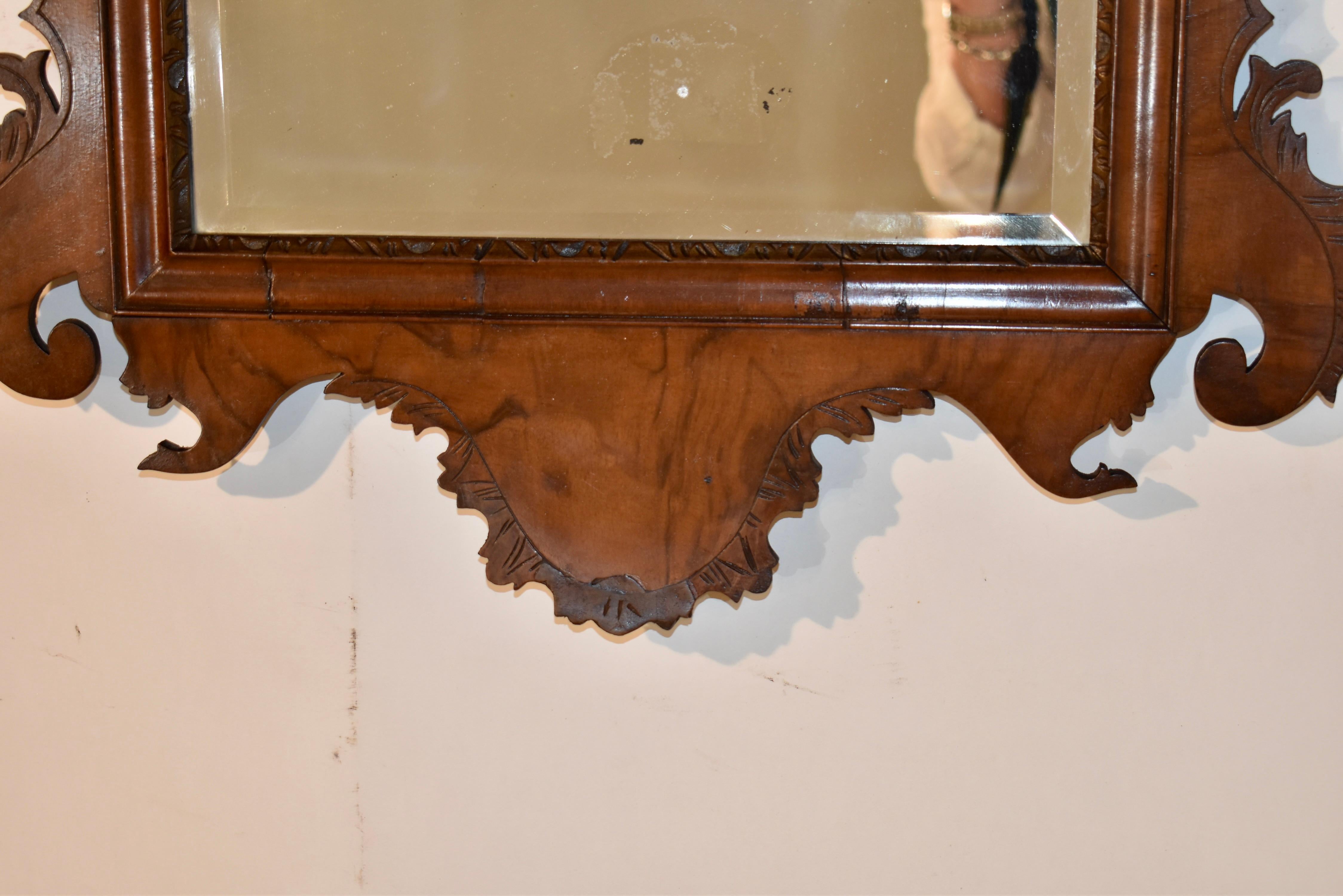 Anglais Miroir Chippendale du 18e siècle en ronce de noyer en vente