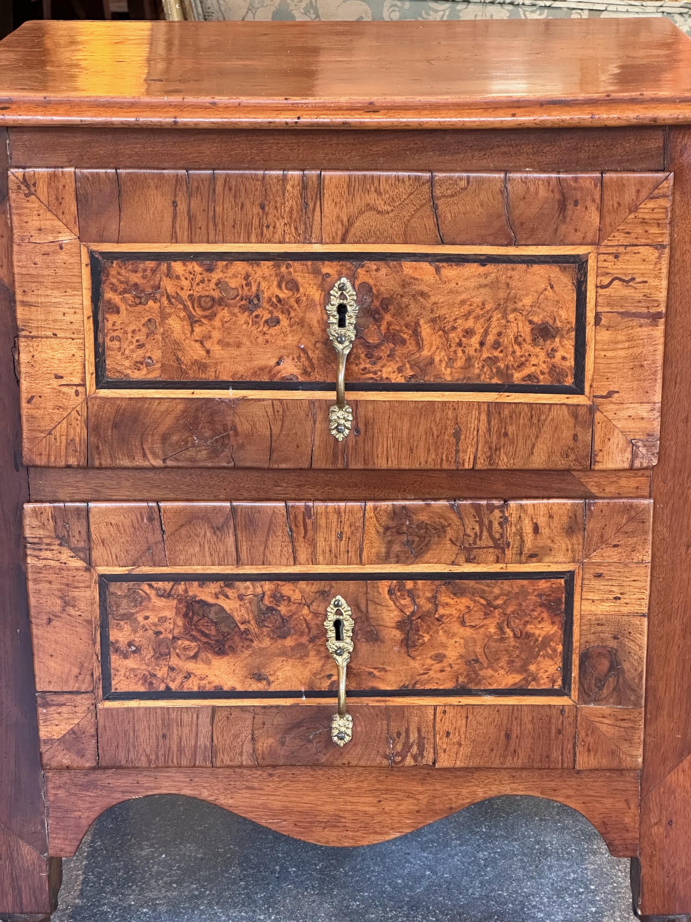 18th Century and Earlier 18th Century Burl Walnut Two Drawer Commode For Sale