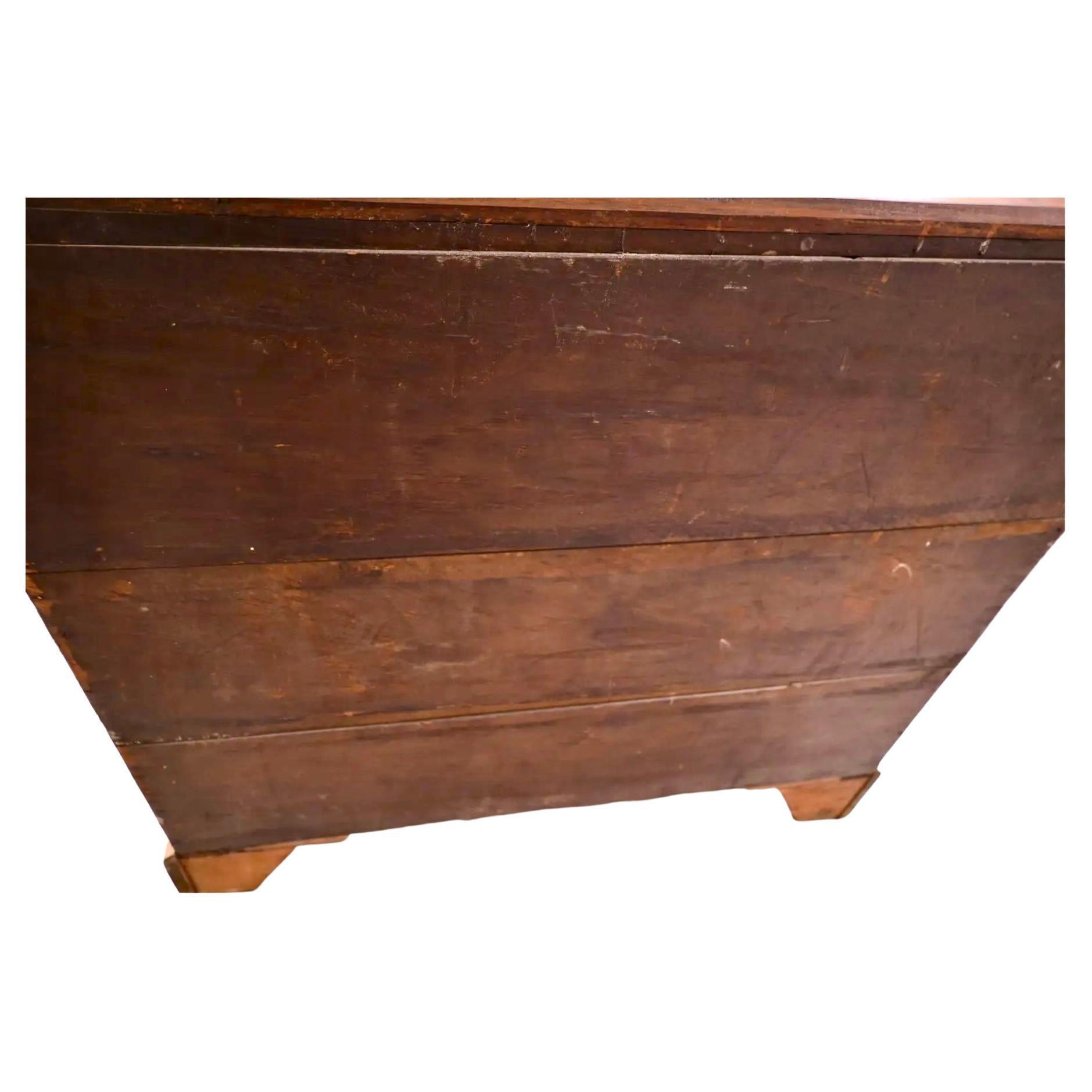 18th Century and Earlier 18th Century Burled Walnut Georgian Chest For Sale